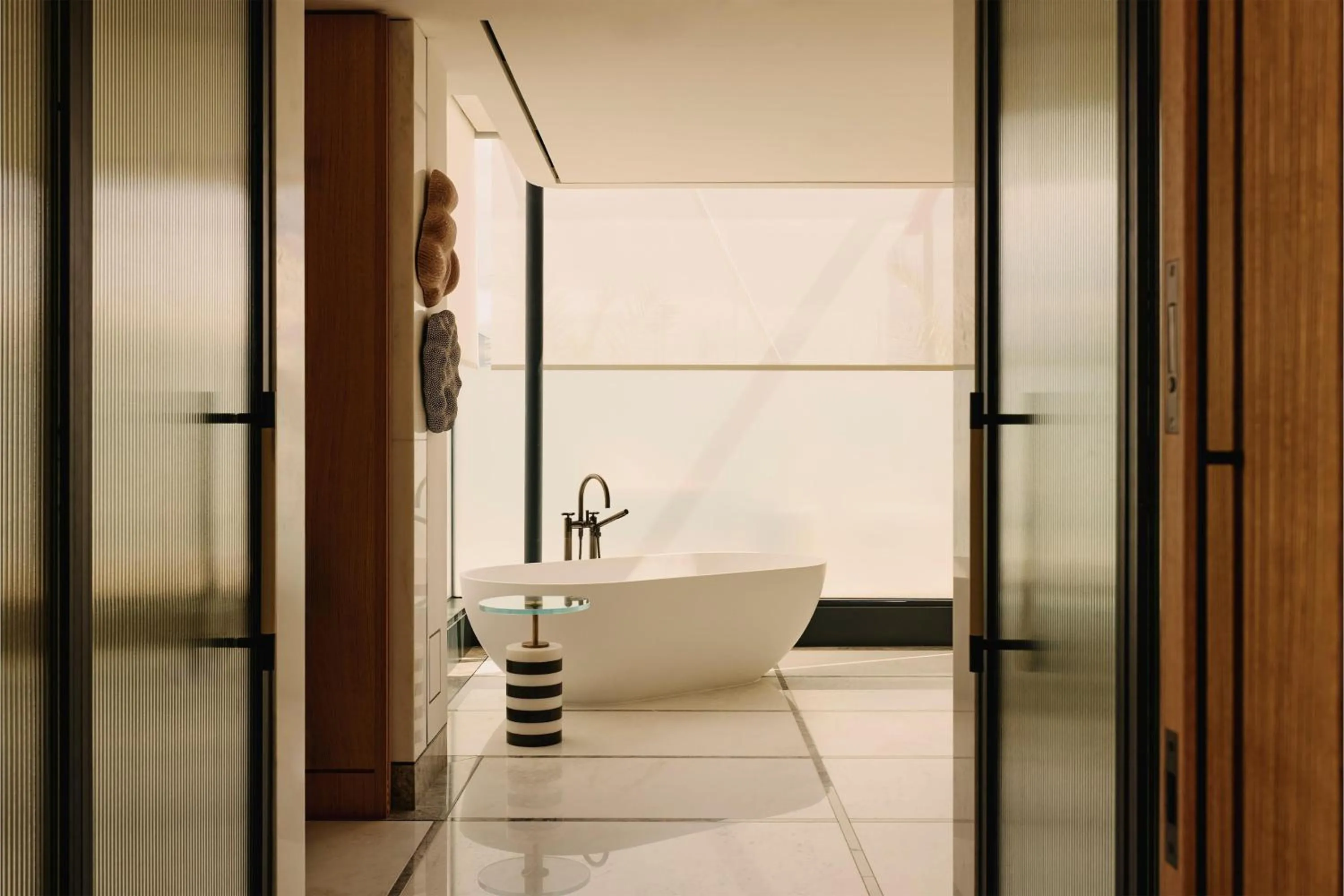 Photo of the whole room in The Emory, Maybourne