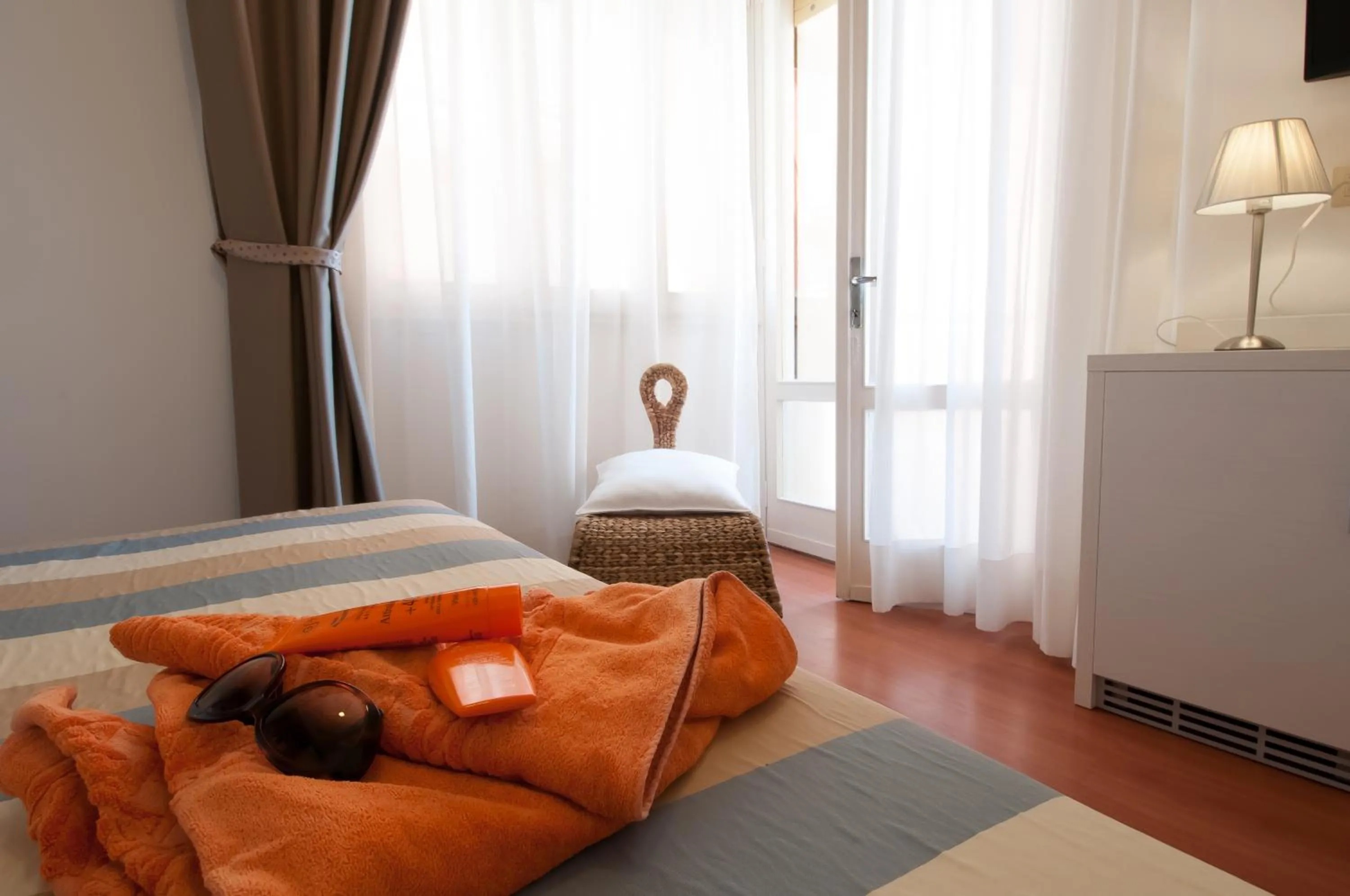 Balcony/Terrace, Bed in Hotel Telenia