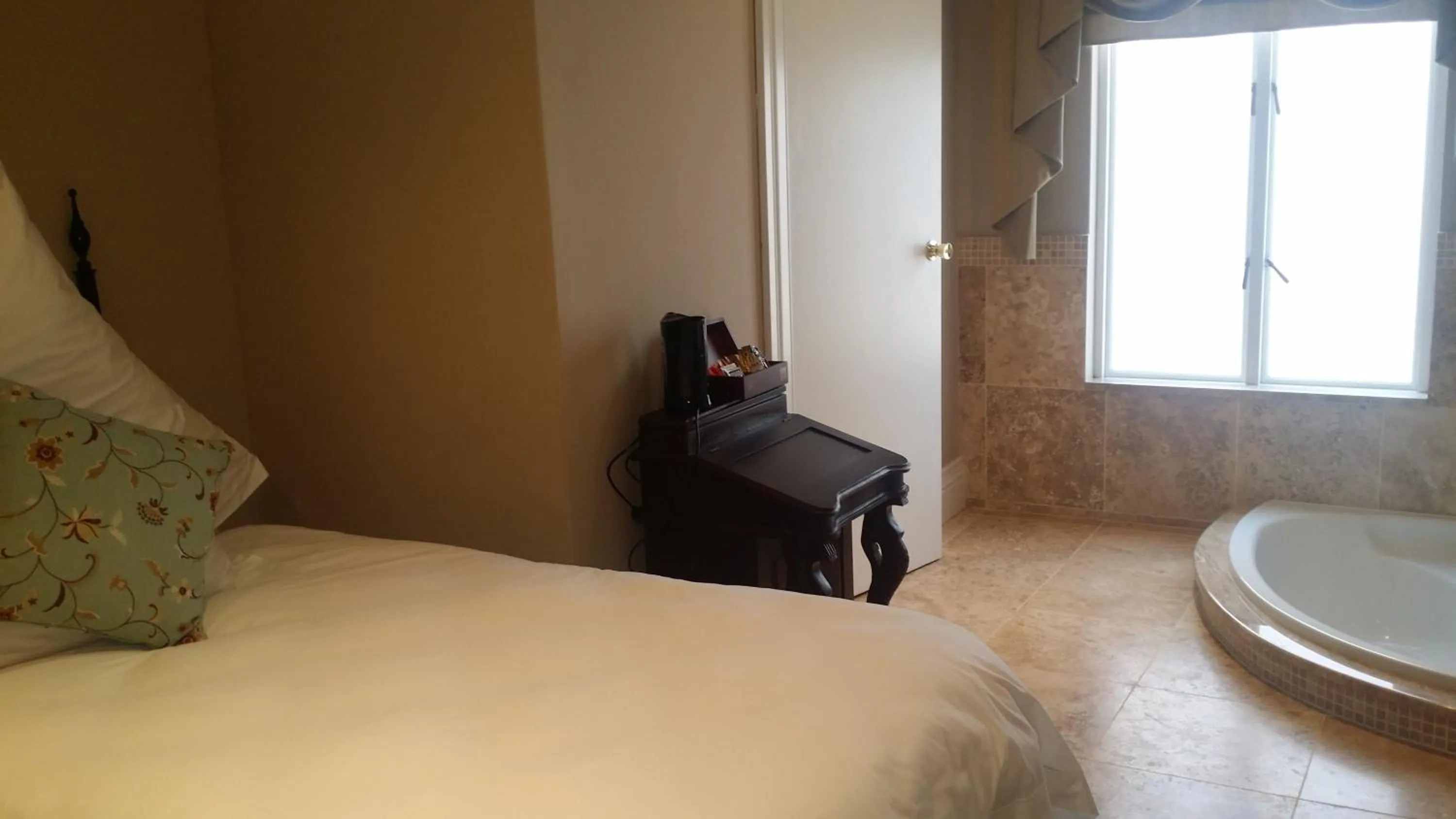 Decorative detail, Bed in Park Place Boutique Guesthouse