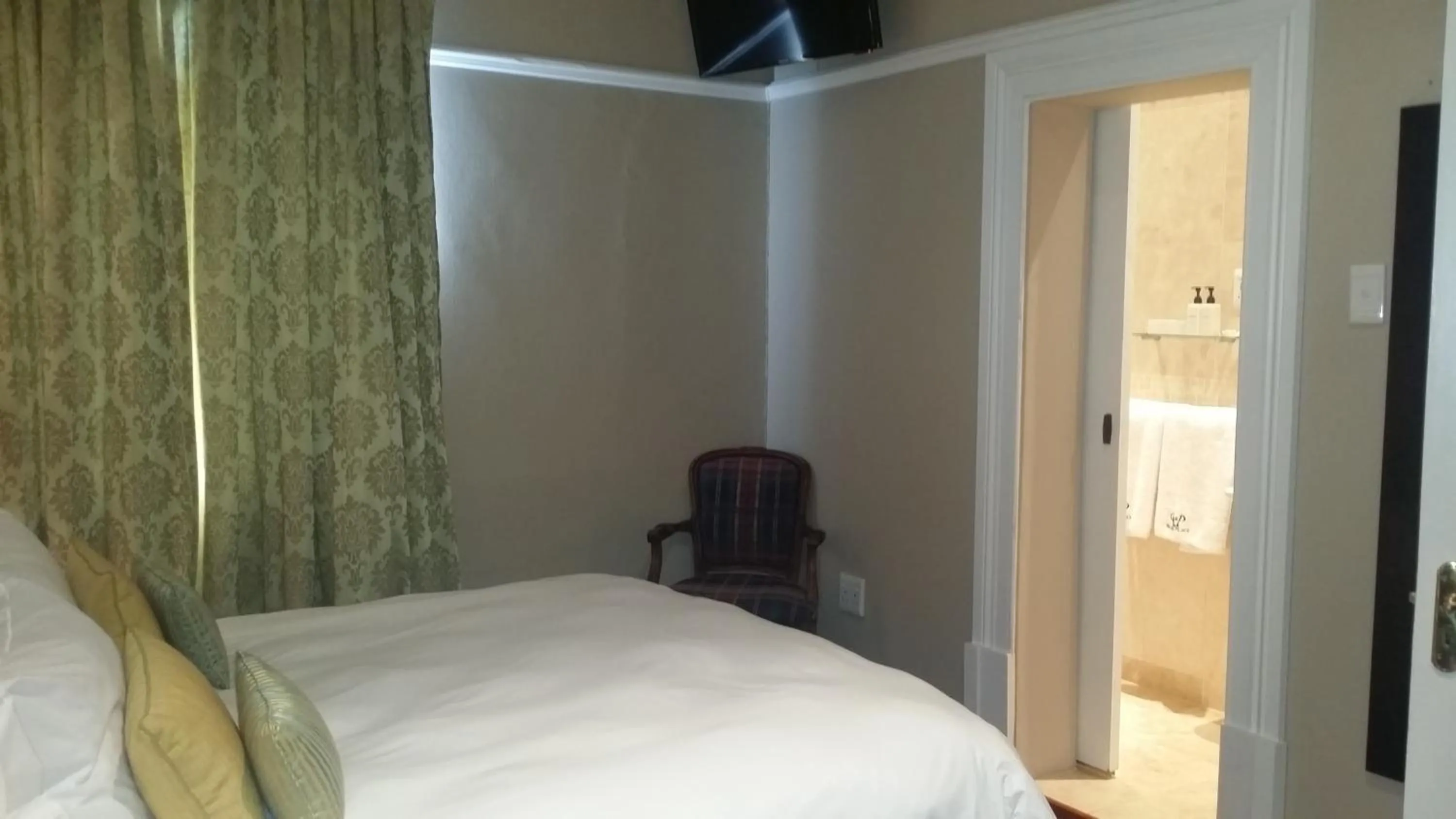 Photo of the whole room, Bed in Park Place Boutique Guesthouse