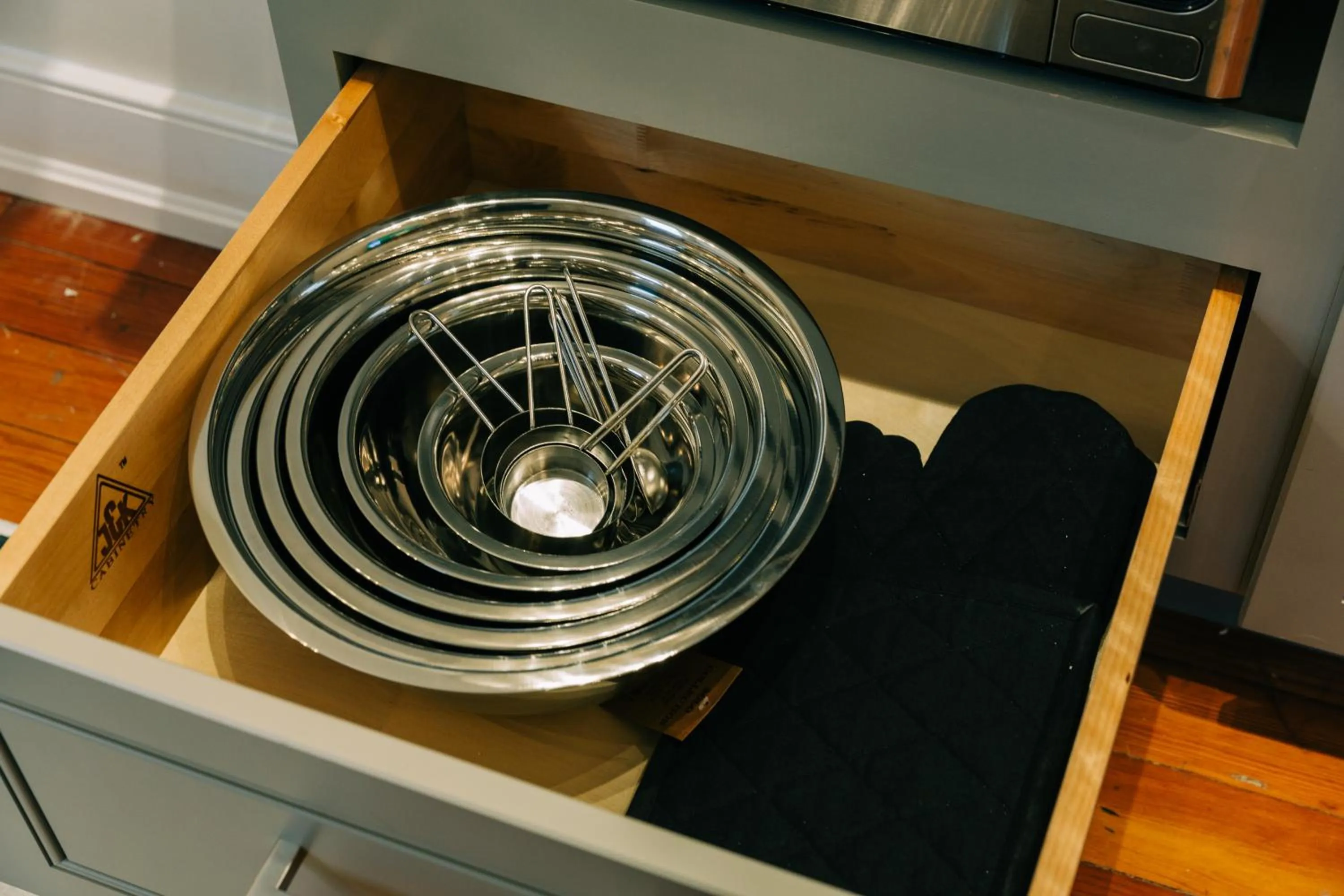 Kitchen or kitchenette in The St. Clair