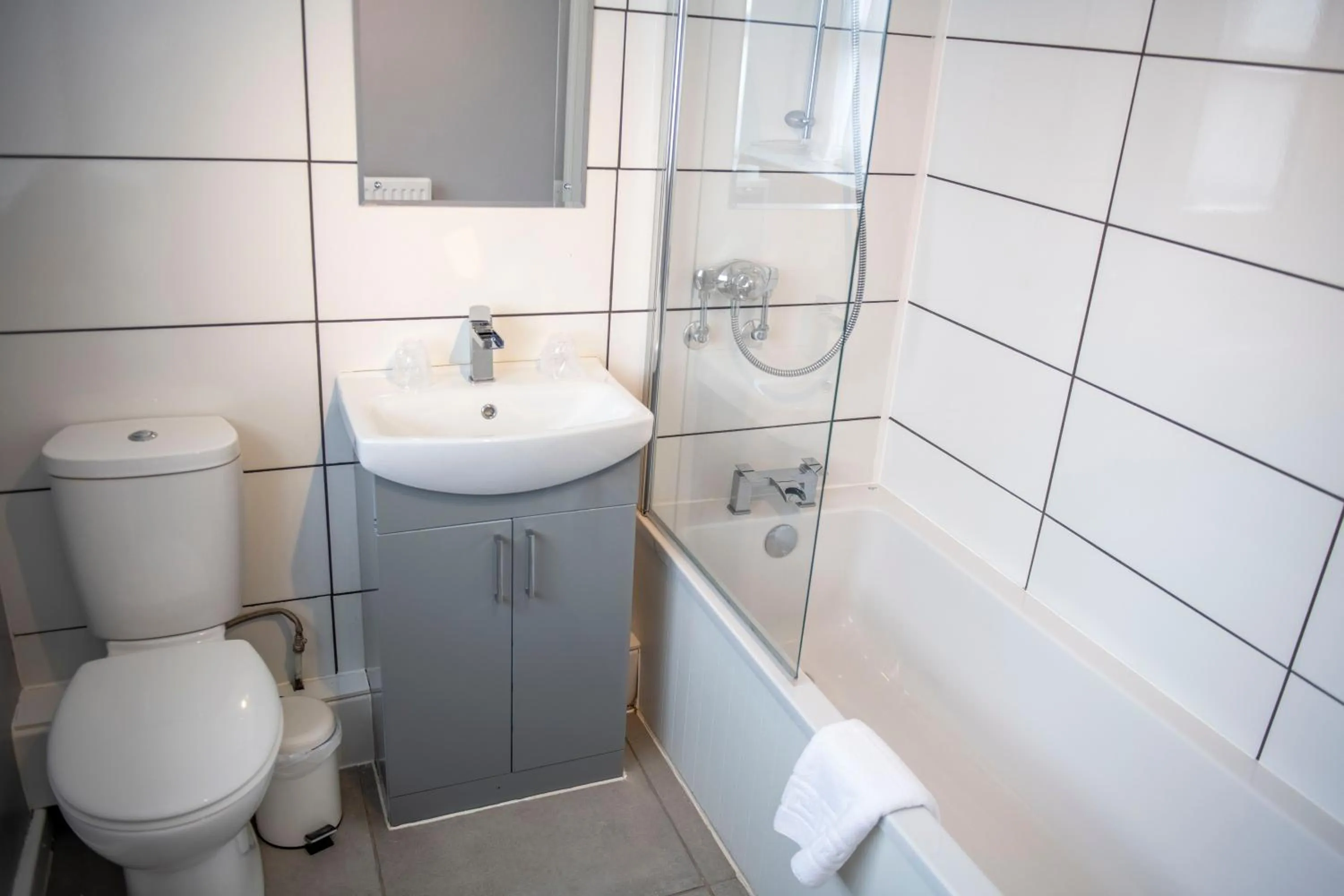 Bathroom in Ashburnham Hotel