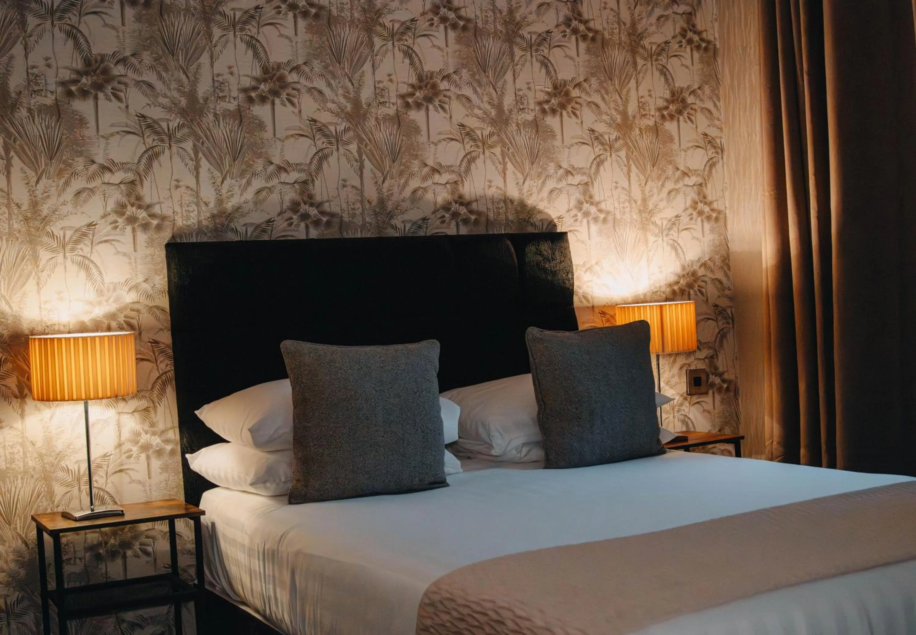 Bed in Ashburnham Hotel