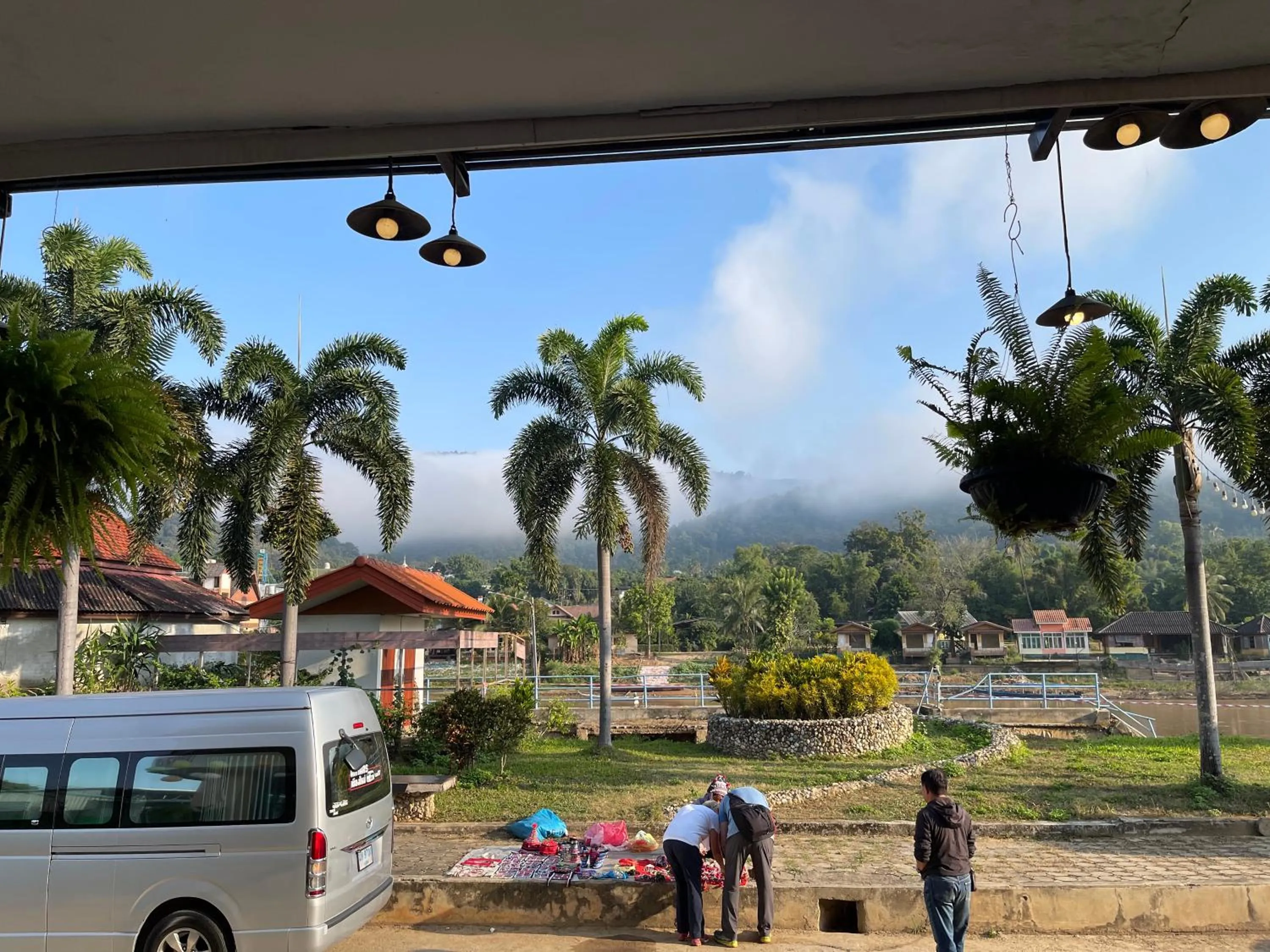 Garden in Saranya River House สรัญญาริเวอร์เฮาส์