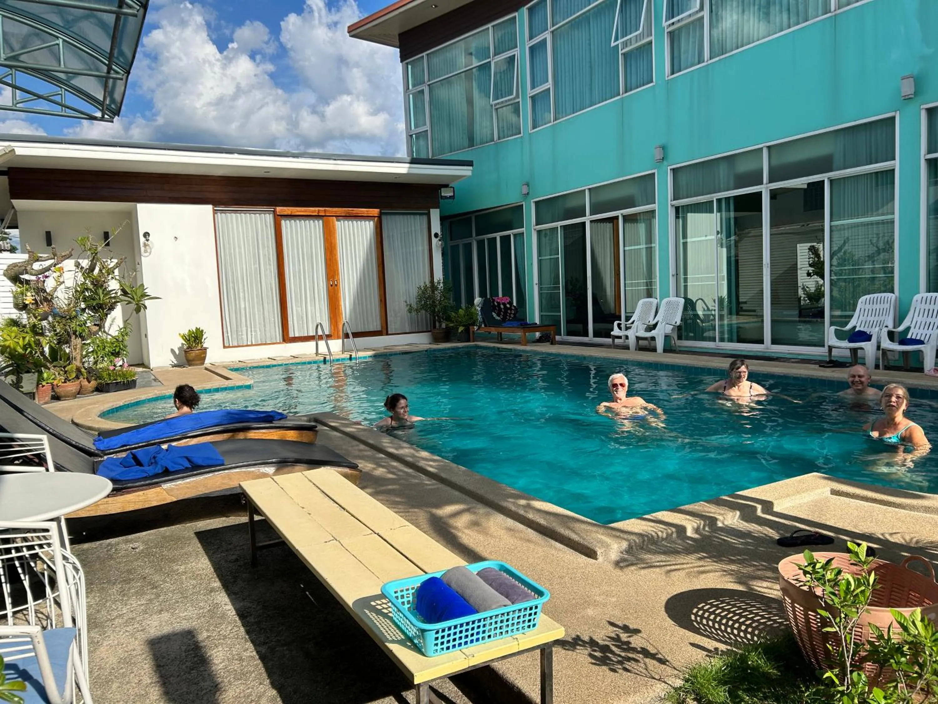 Swimming pool in Saranya River House สรัญญาริเวอร์เฮาส์