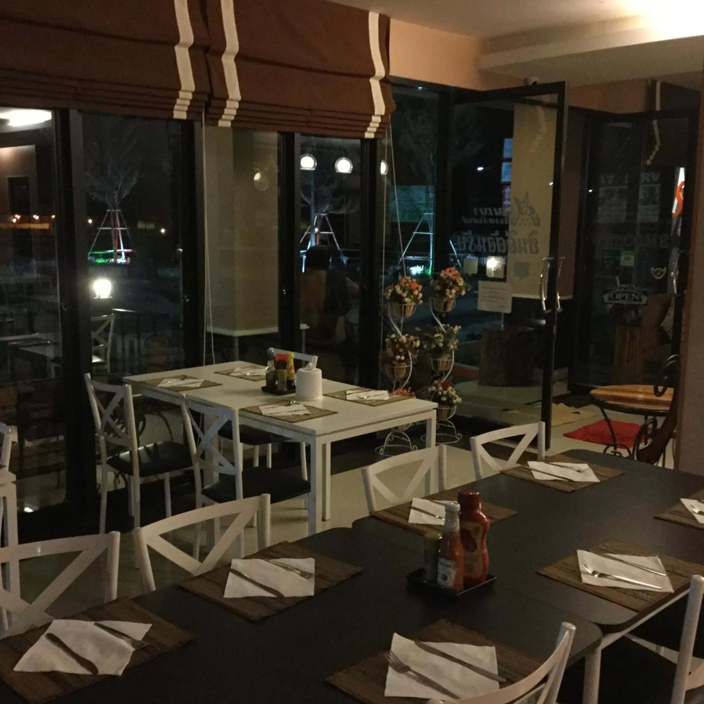 Restaurant/places to eat in Saranya River House สรัญญาริเวอร์เฮาส์