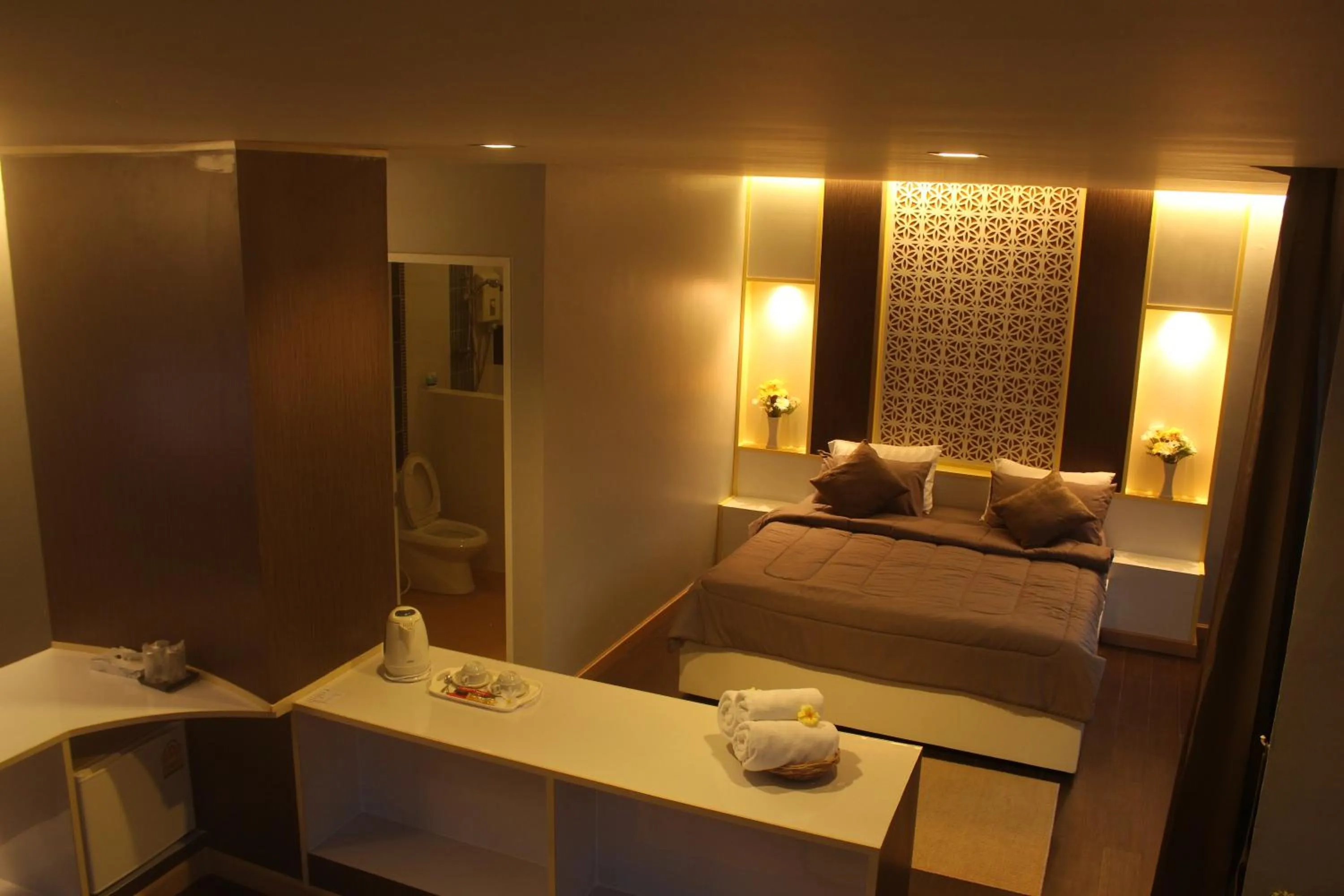 Decorative detail, Bed in Saranya River House สรัญญาริเวอร์เฮาส์