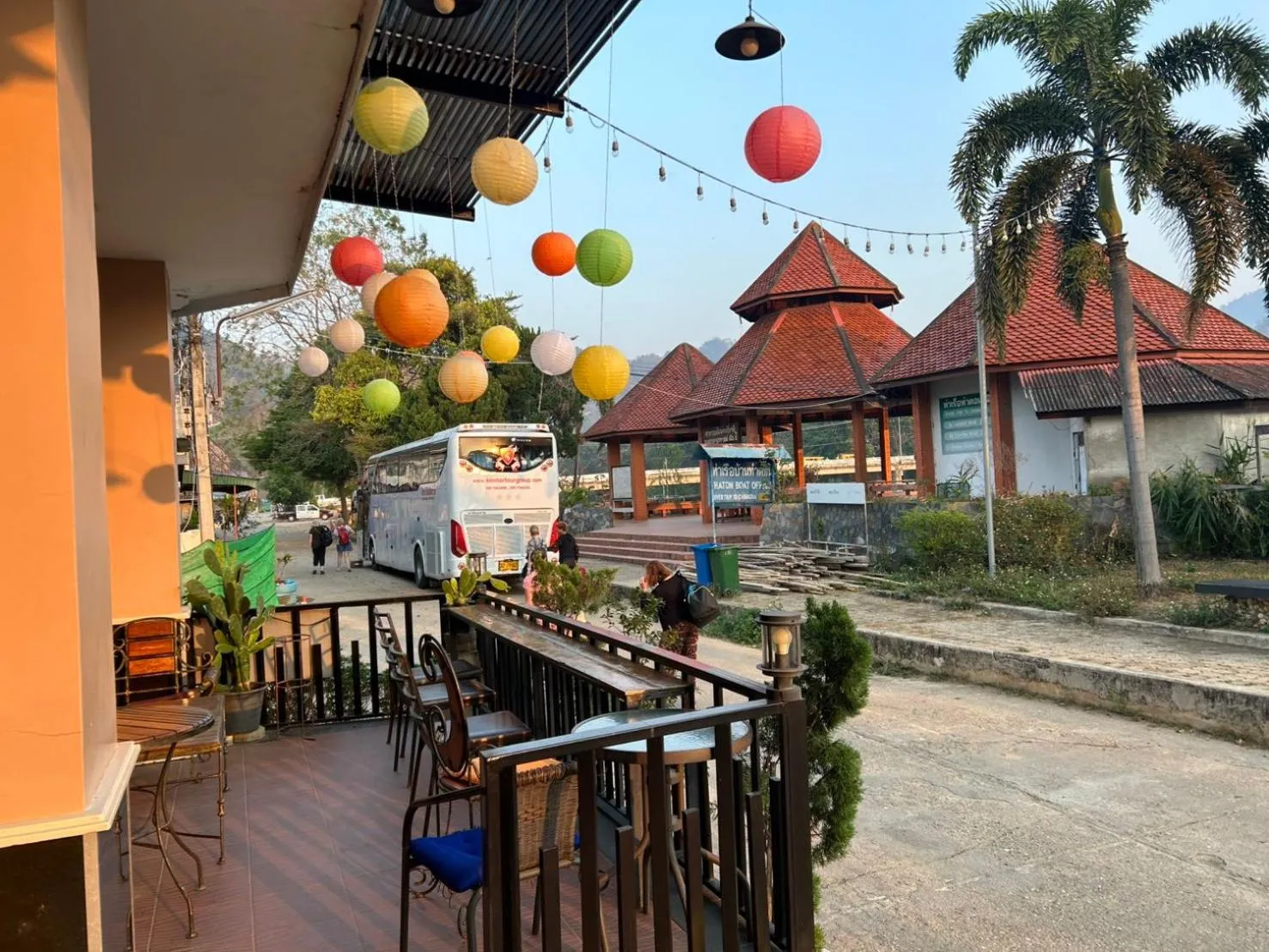 Garden in Saranya River House สรัญญาริเวอร์เฮาส์