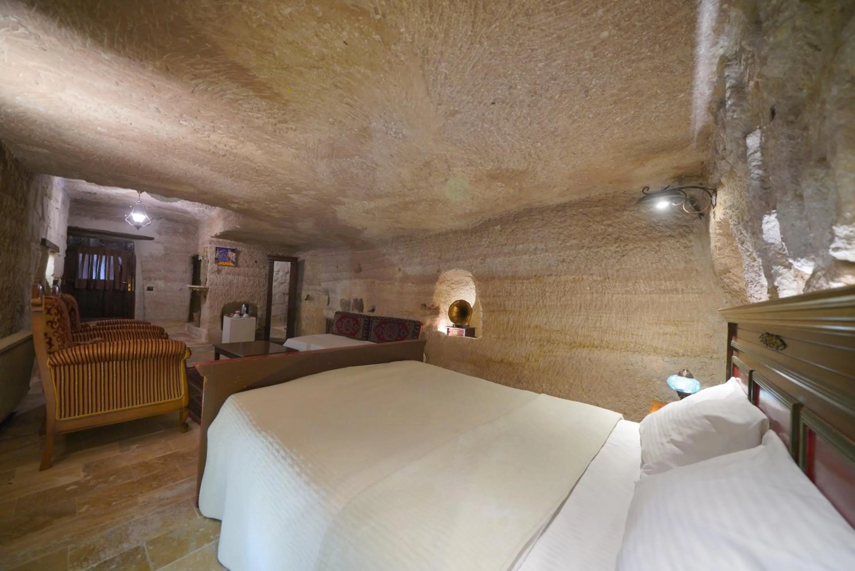 Bed in Turan Cappadocia Cave