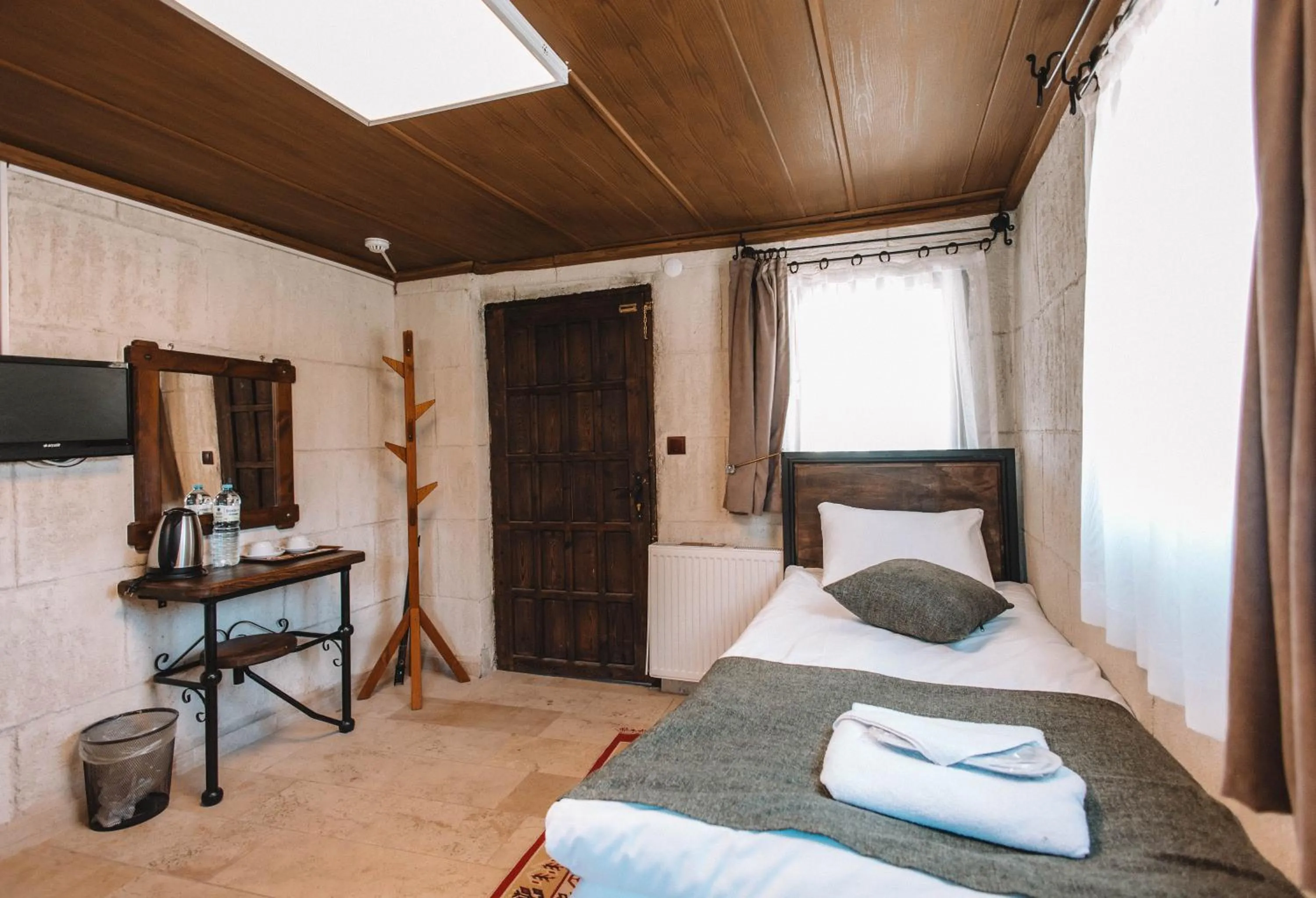 Bed in Turan Cappadocia Cave