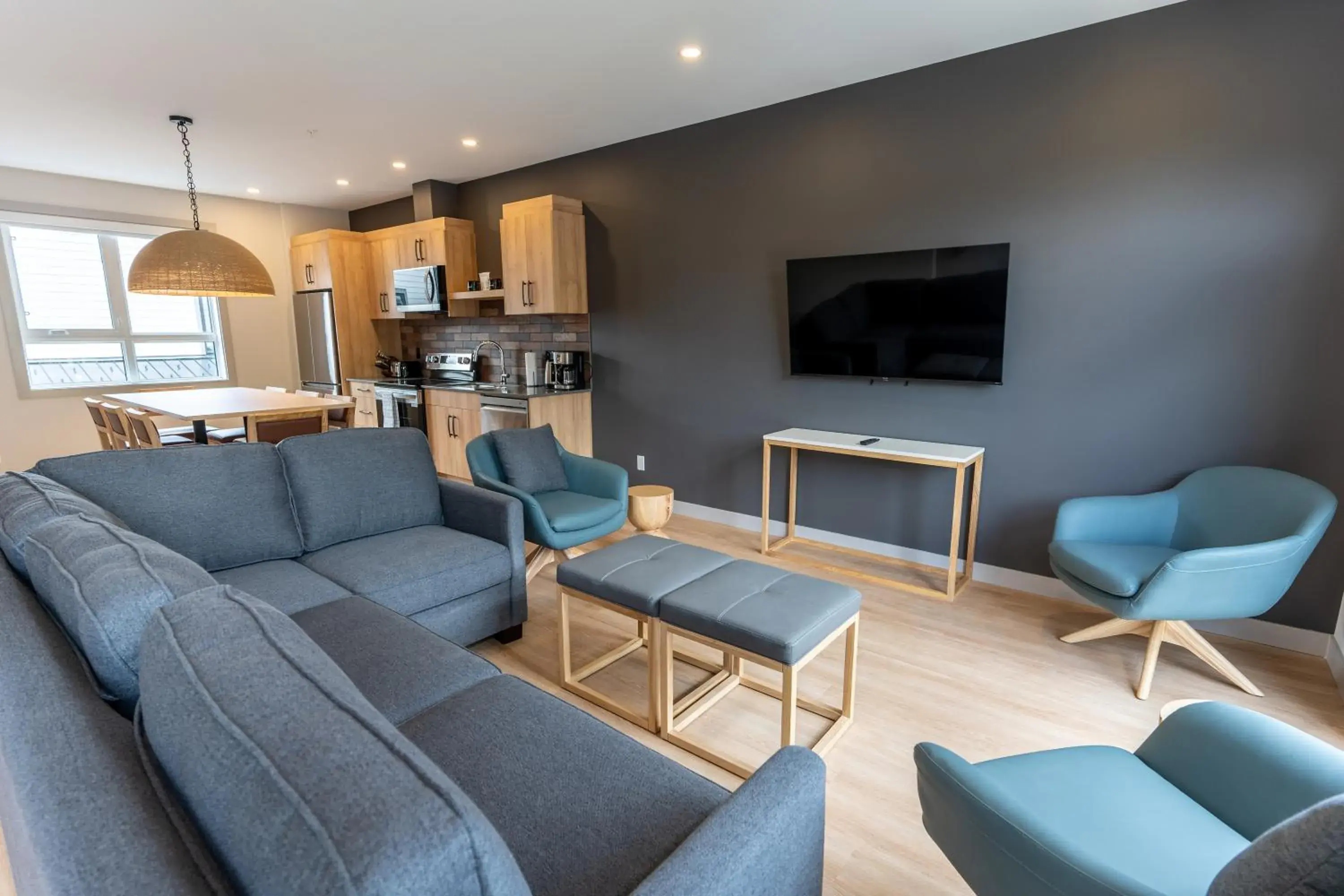 Three-Bedroom Apartment in Basecamp Suites Revelstoke Three-Bedroom Apartment in Basecamp Suites Revelstoke