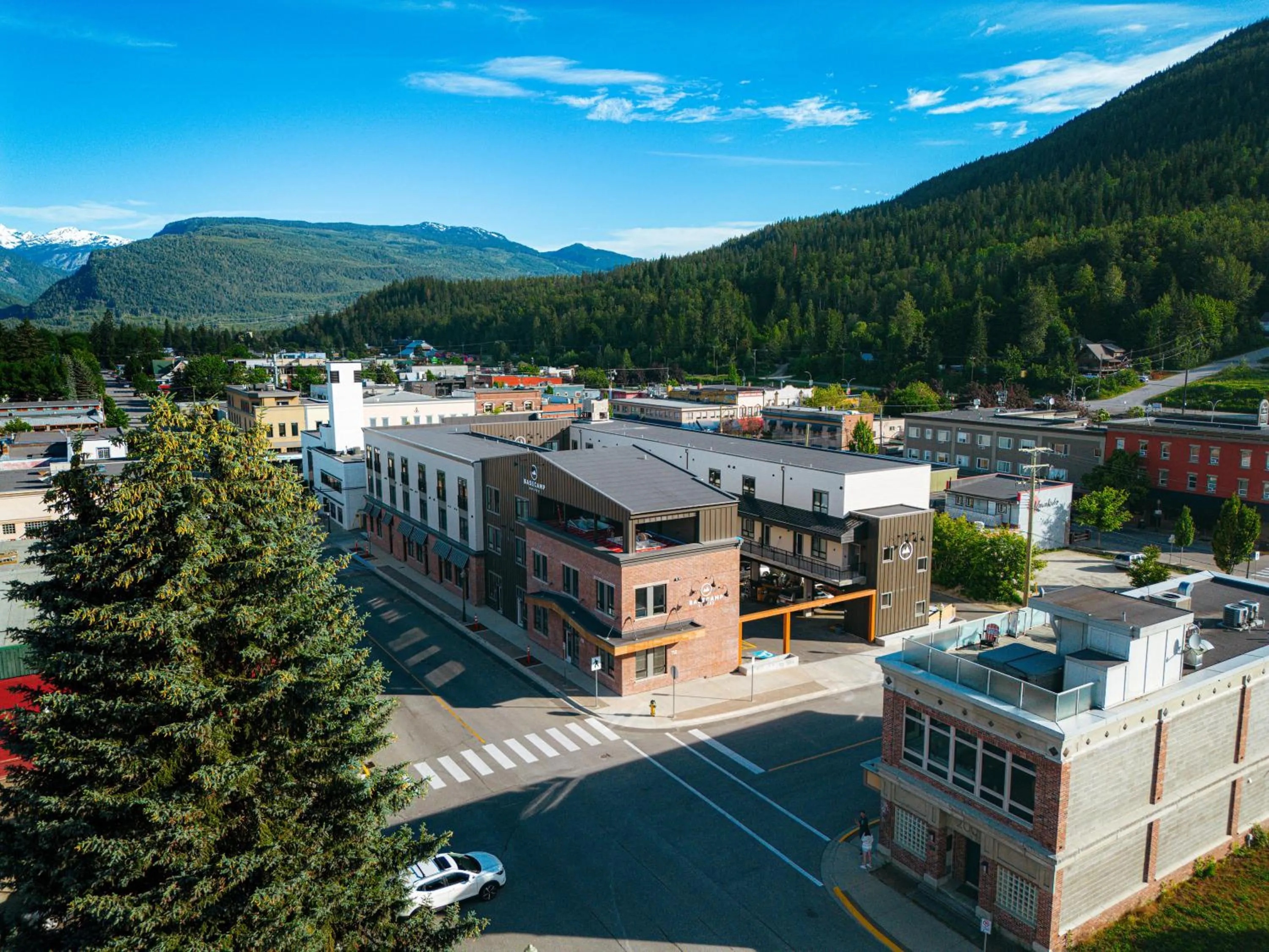 Property building in Basecamp Suites Revelstoke