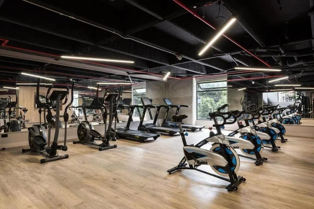 Fitness centre/facilities in Go Living Suites: Your Medellin Retreat