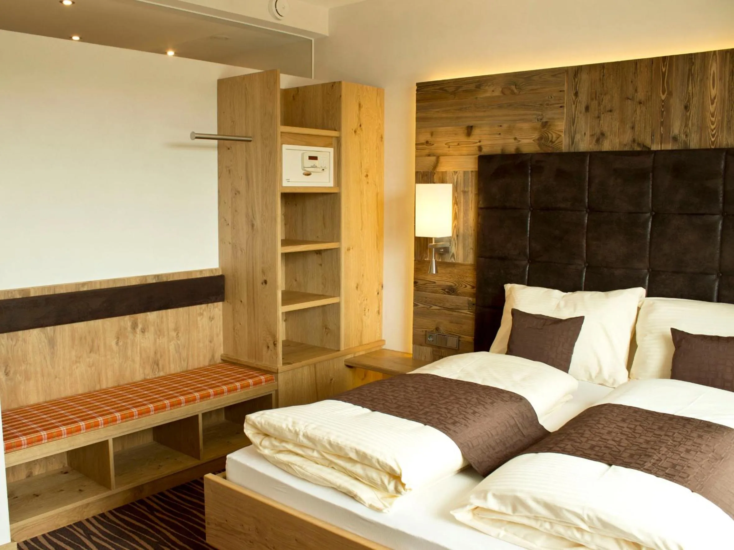 Bedroom, Bed in Alpenflair Hotel
