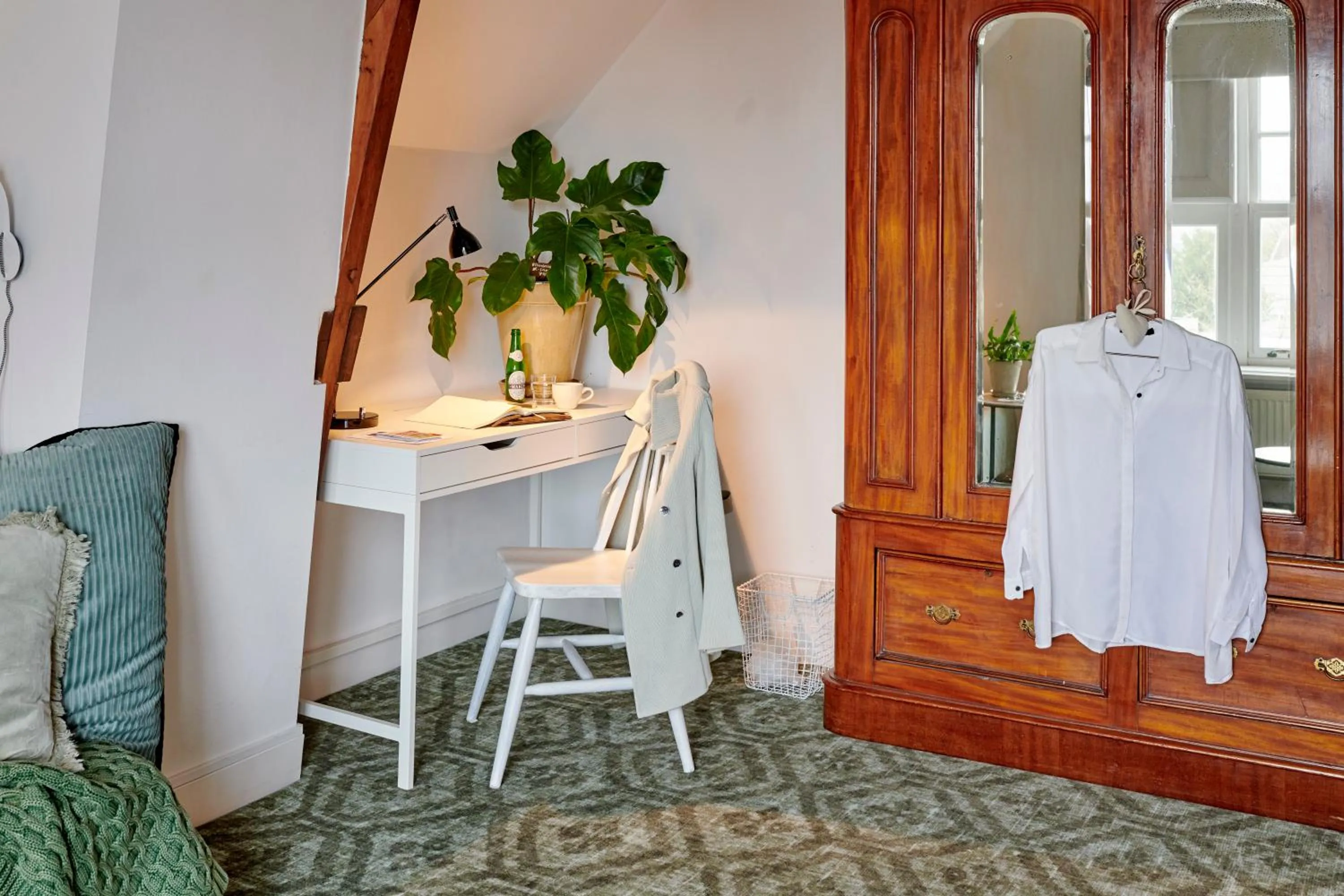 Seating area in Hotel Station Amstelveen