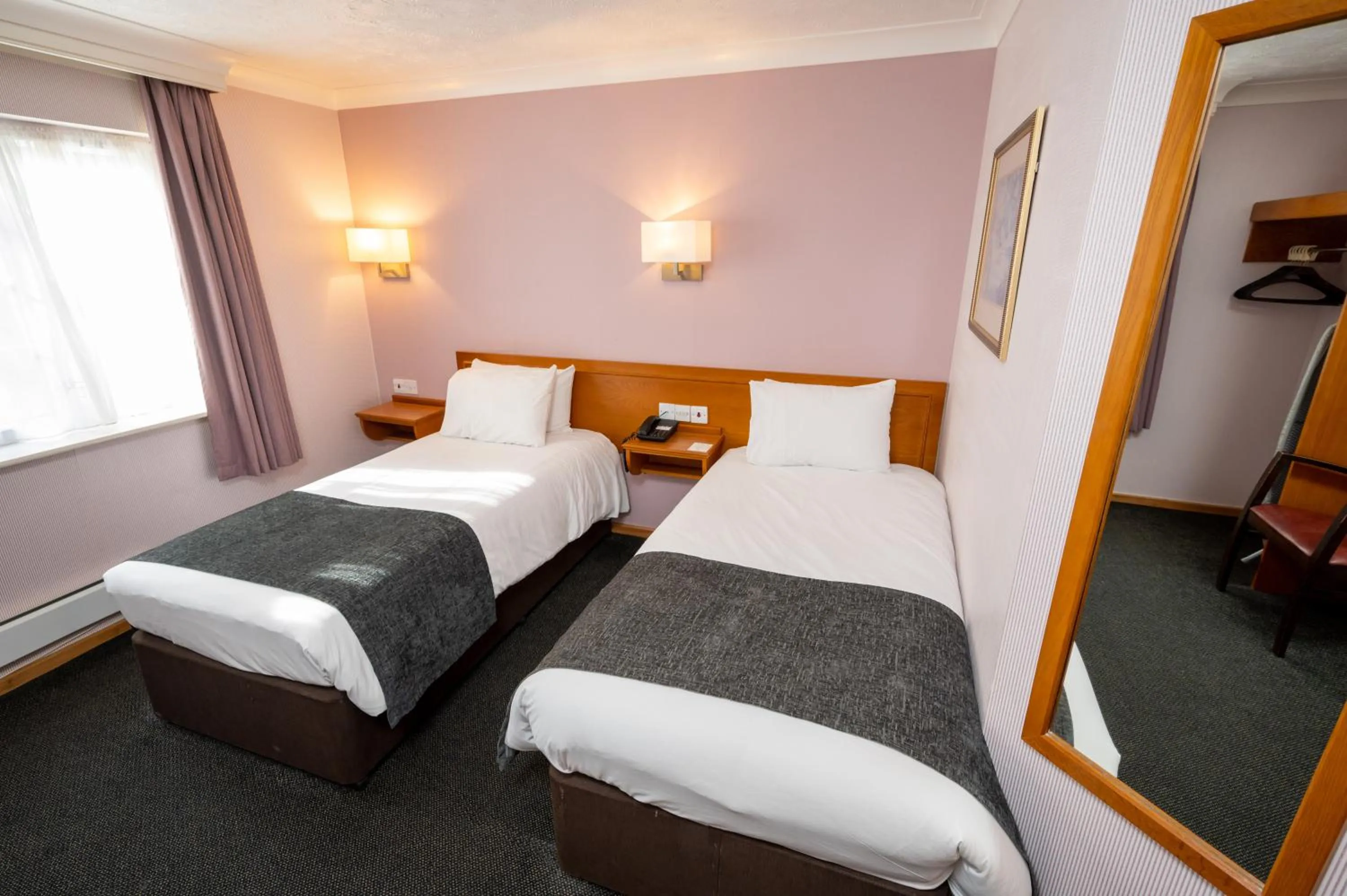 Bedroom, Bed in Bridge Inn By Greene King Inns