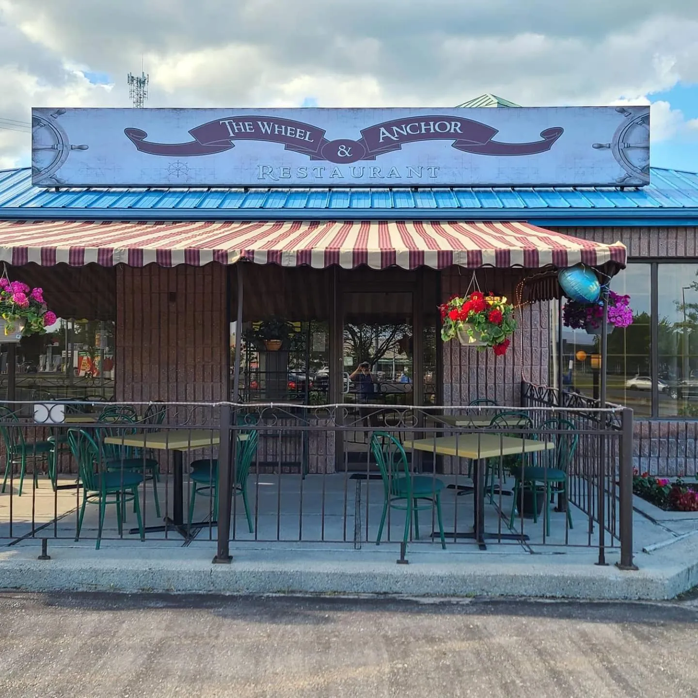 Restaurant/places to eat in Riviera Inn And Suites 1000 Islands