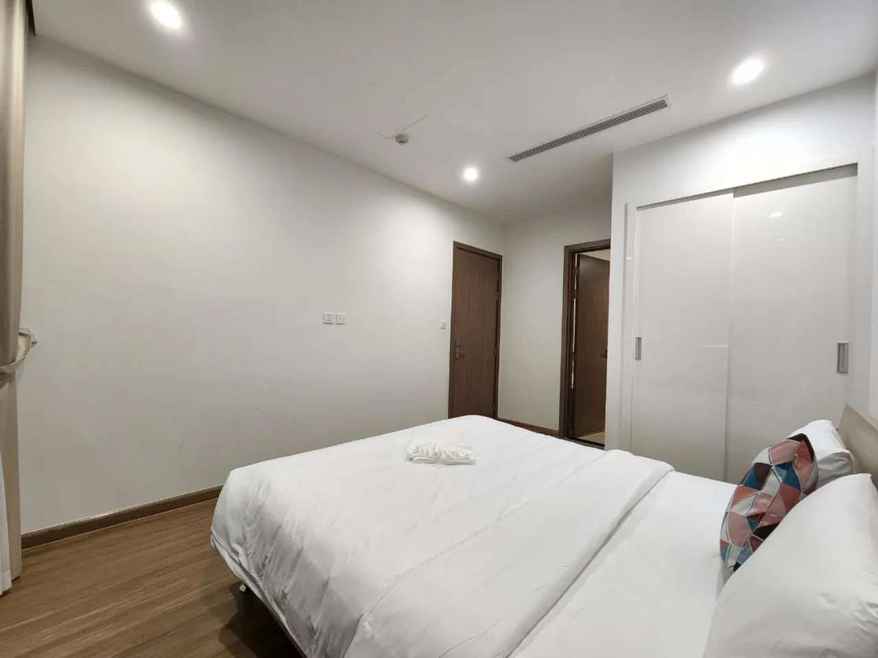 Bed in Vinhomes Skylake