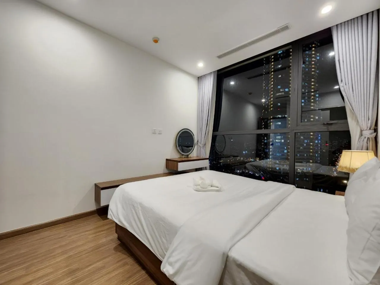 Bed in Vinhomes Skylake