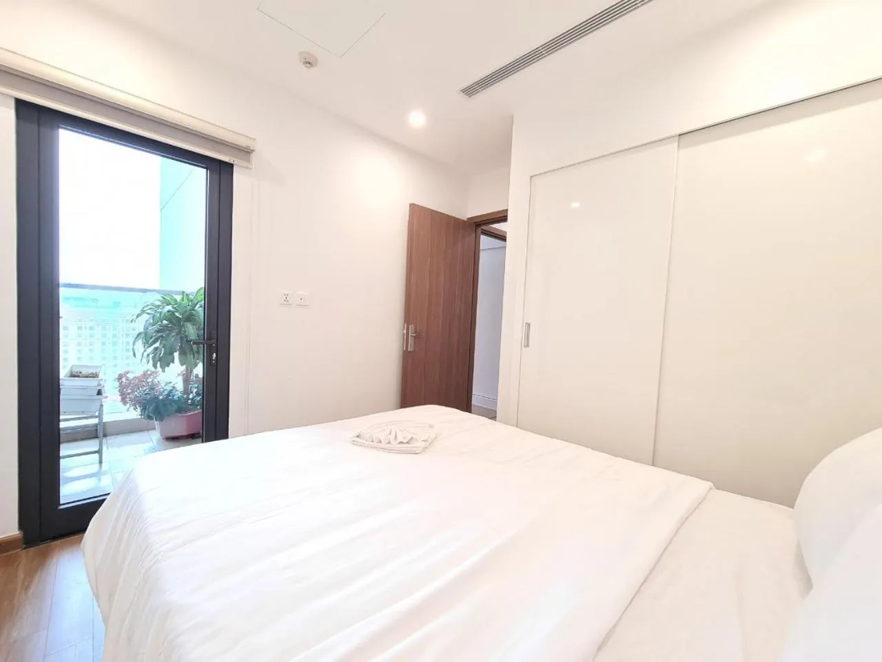 Bed in Vinhomes Skylake