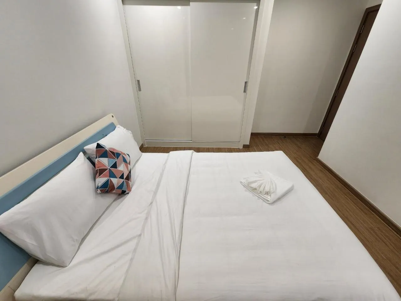 Bed in Vinhomes Skylake