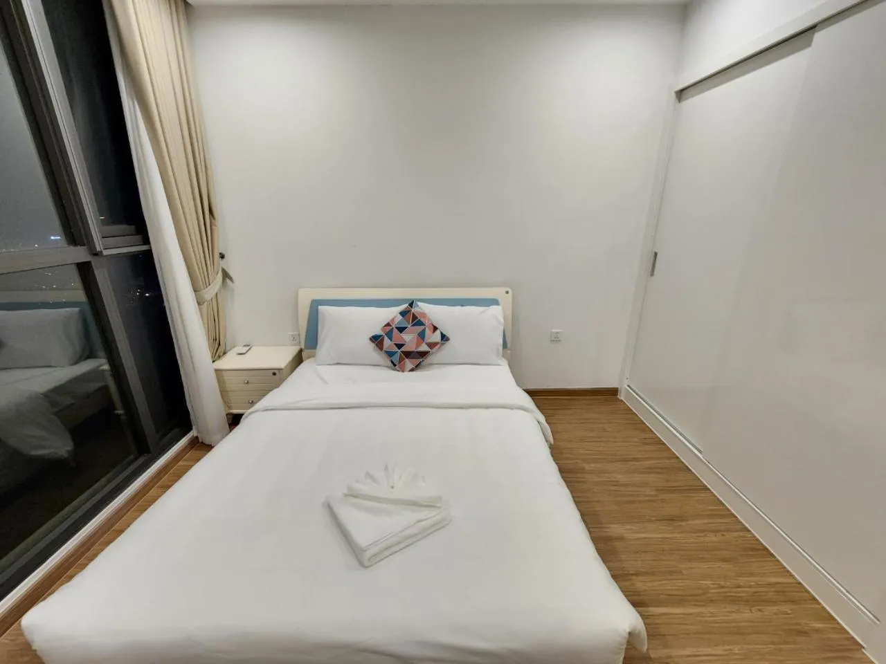 Bed in Vinhomes Skylake