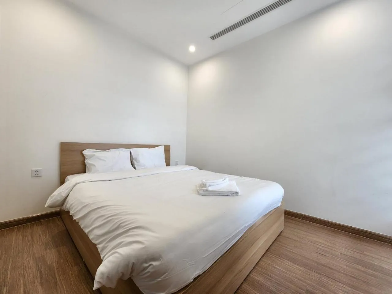 Bed in Vinhomes Skylake