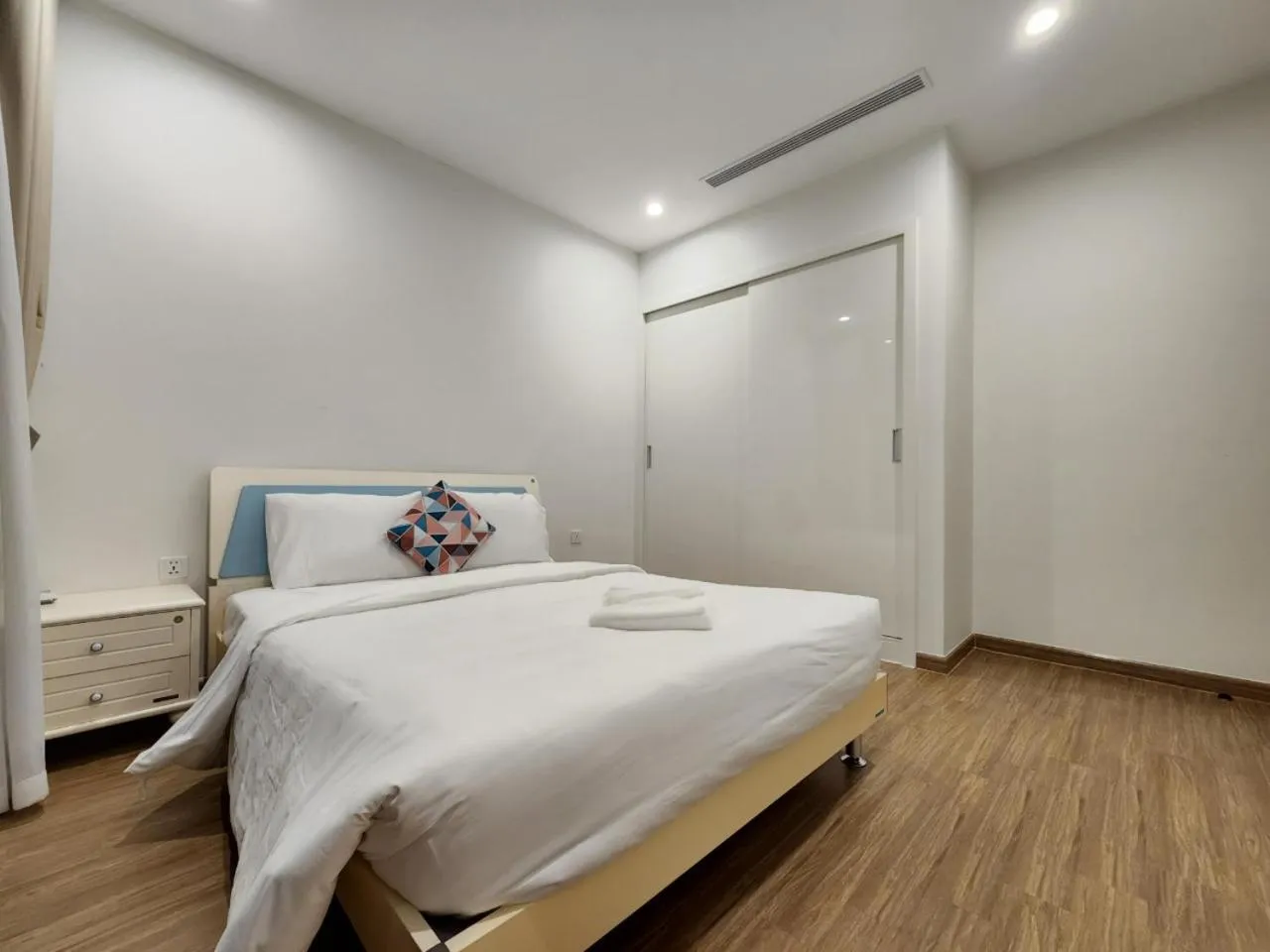 Bed in Vinhomes Skylake