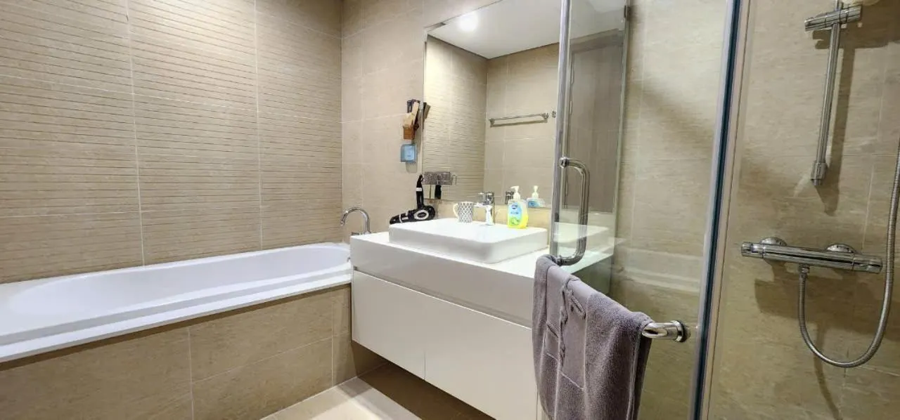 Shower in Vinhomes Skylake