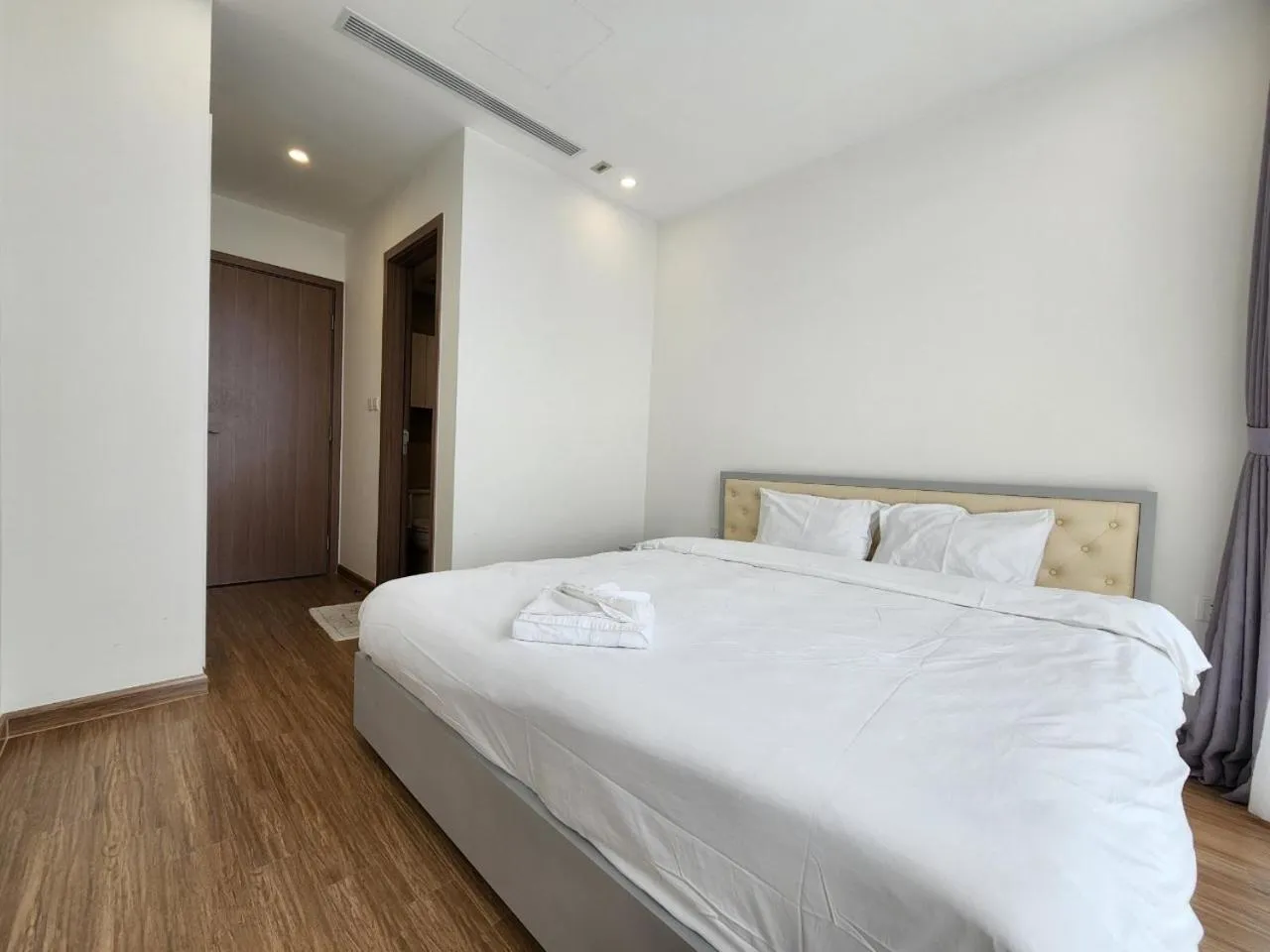 Bed in Vinhomes Skylake