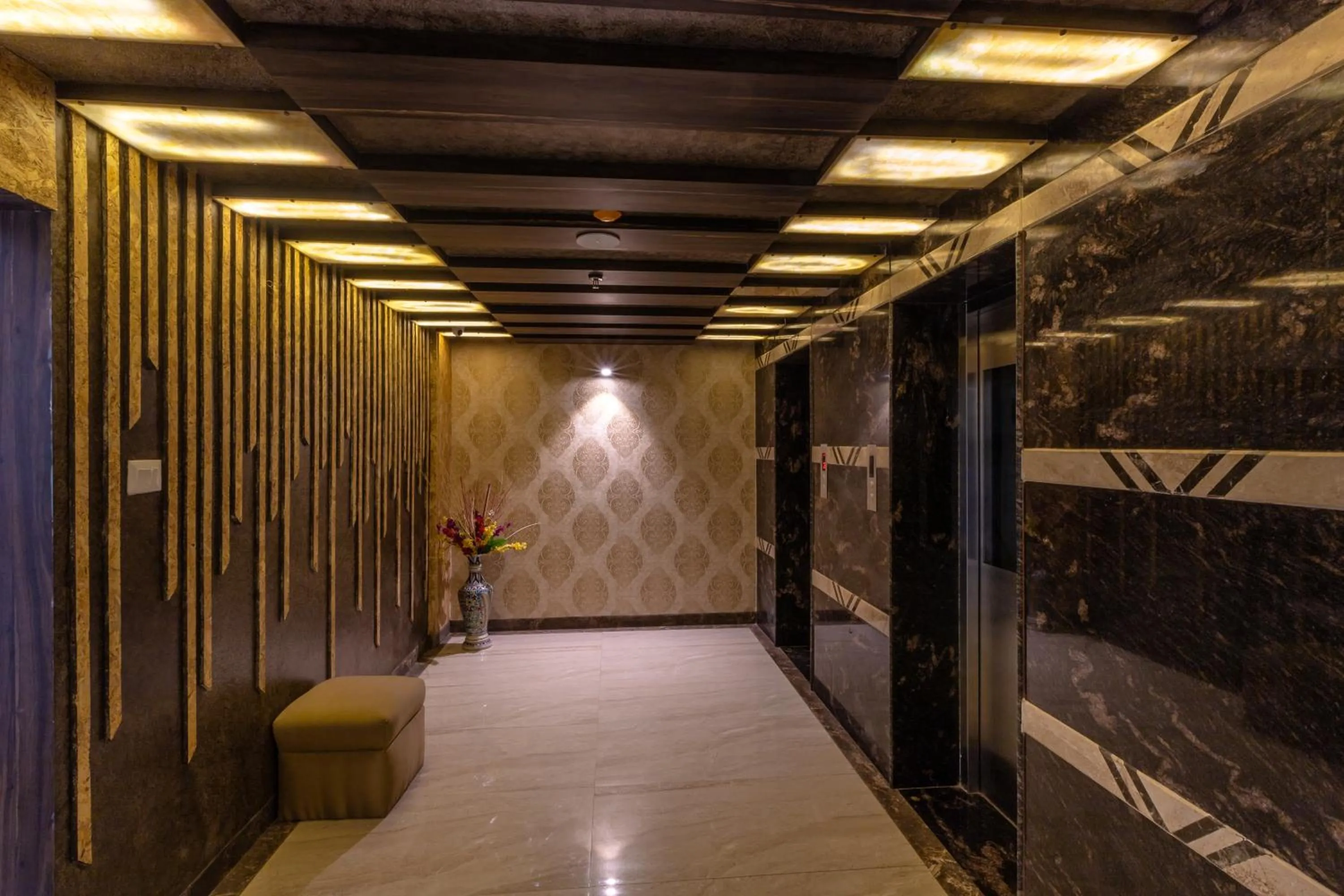 elevator in The Piku's Inn