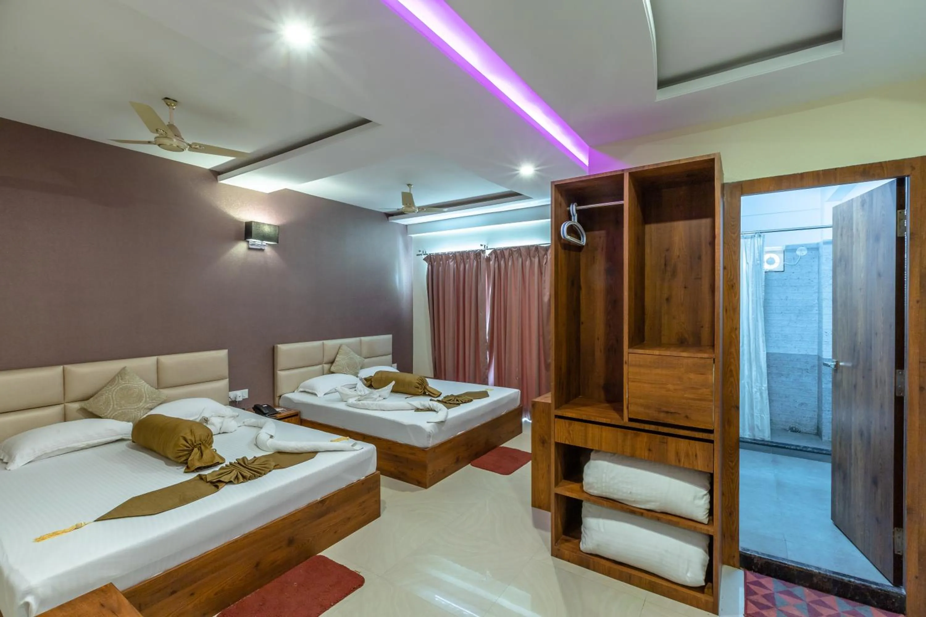 Bedroom, Bed in The Piku's Inn