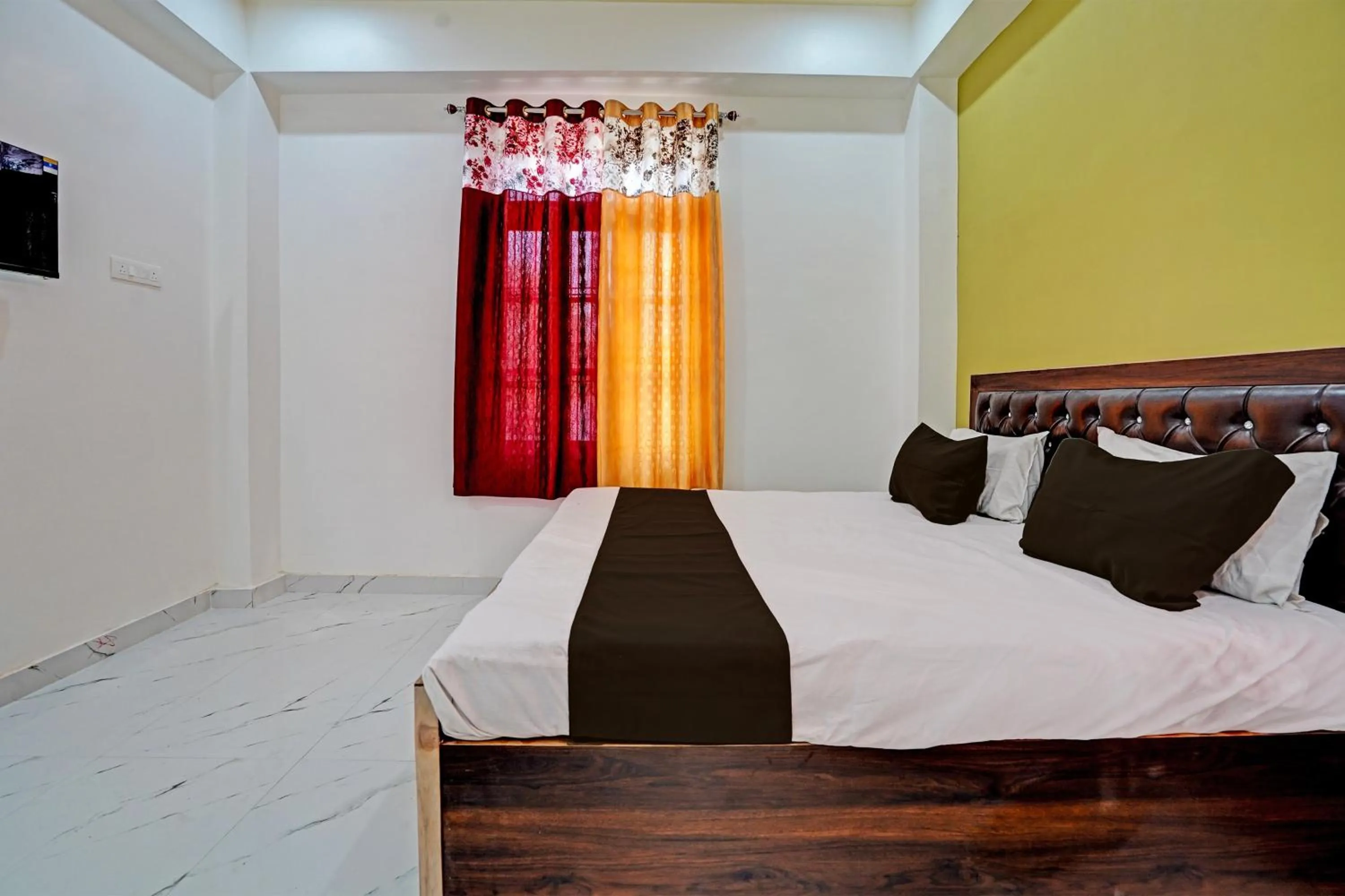 Bedroom, Bed in Hotel O by OYO Hira Royal Palace And Lawn