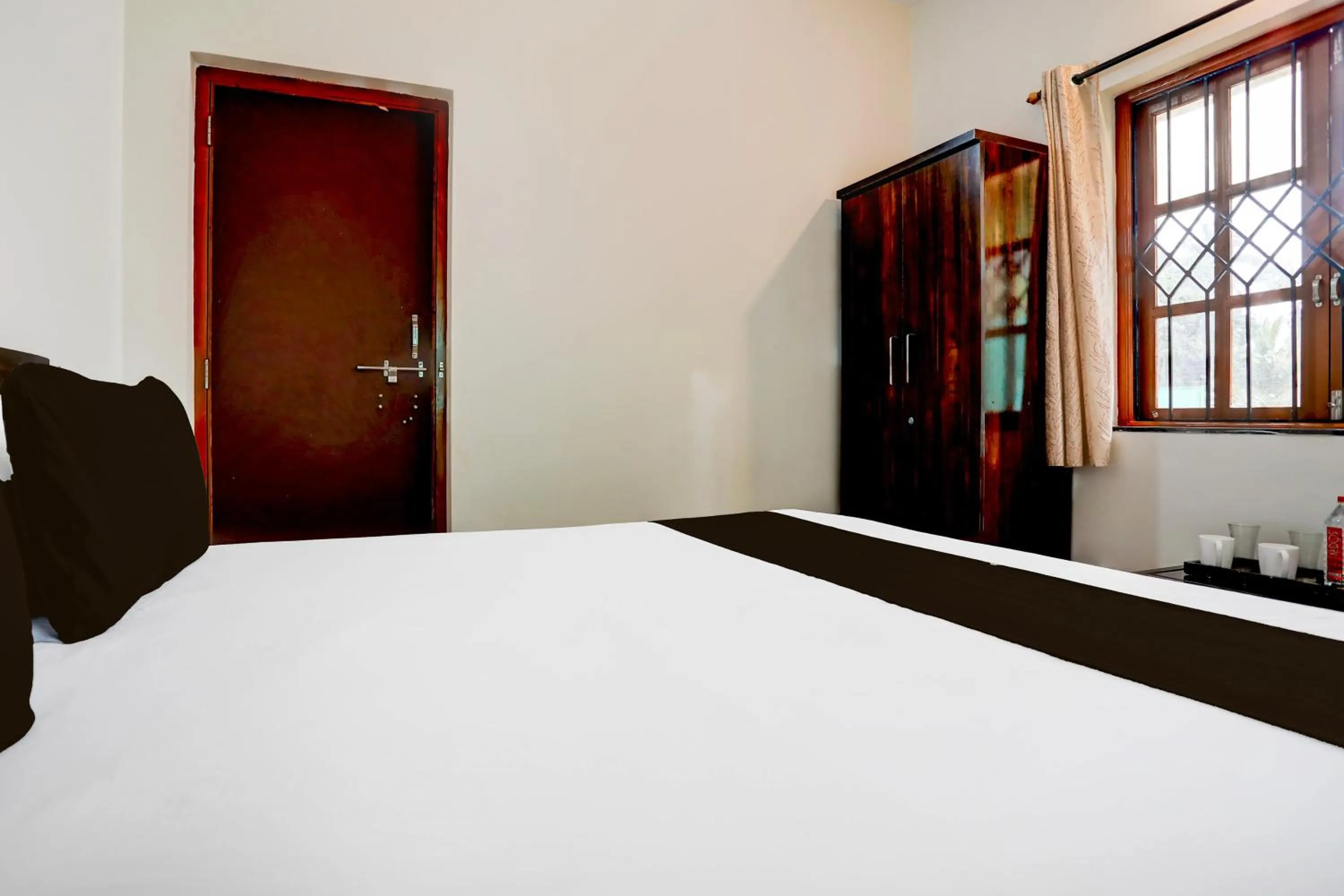 Bedroom, Bed in Hotel O Aqua Service Apartments