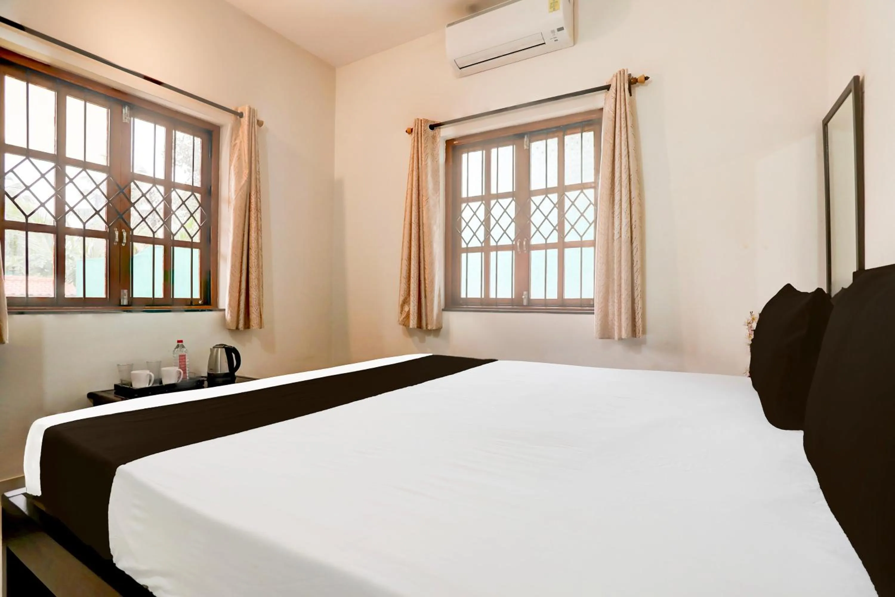 Bedroom, Bed in Hotel O Aqua Service Apartments