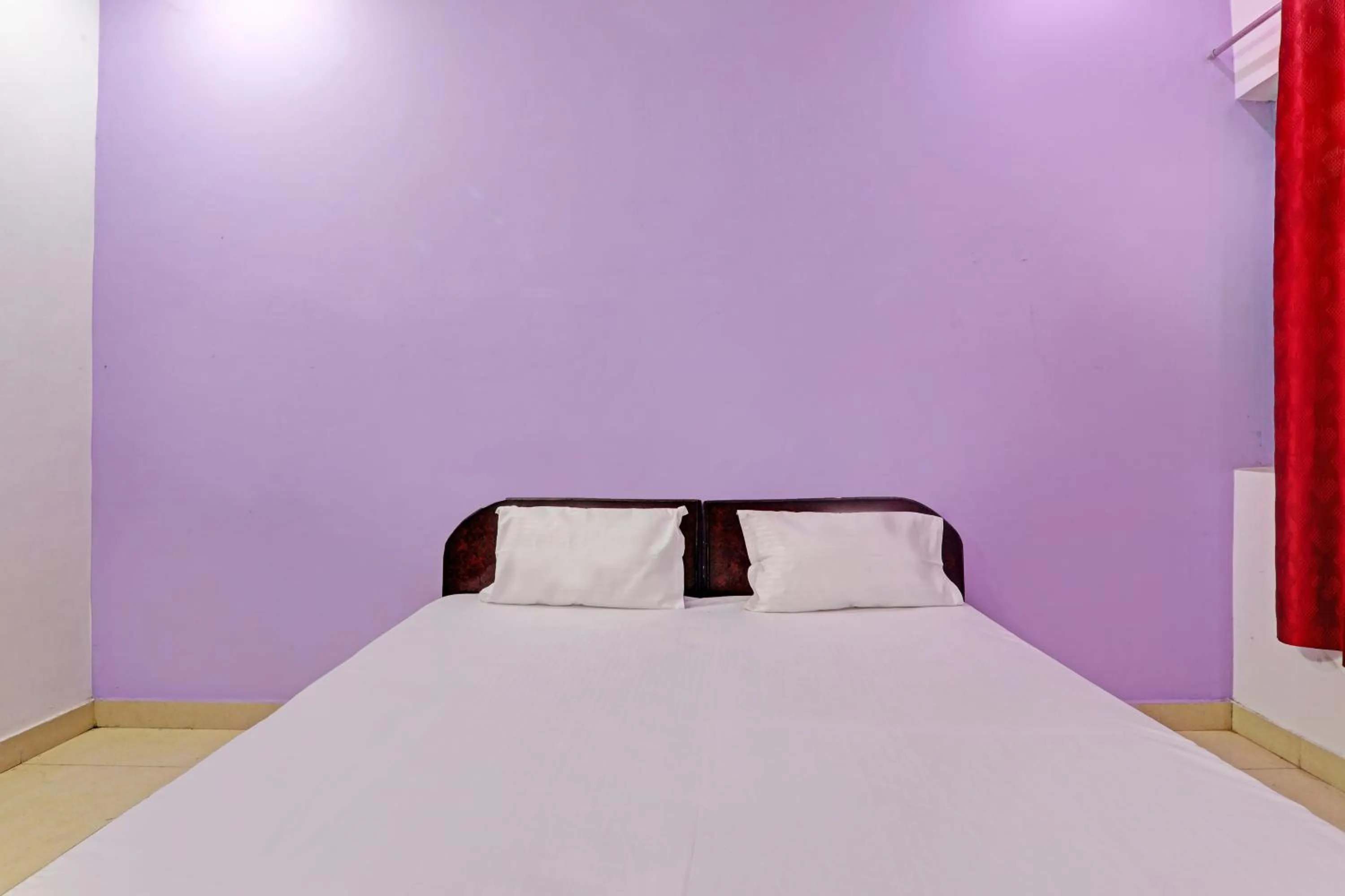Bedroom, Bed in Hotel O Jankipuram Paradise Hotel