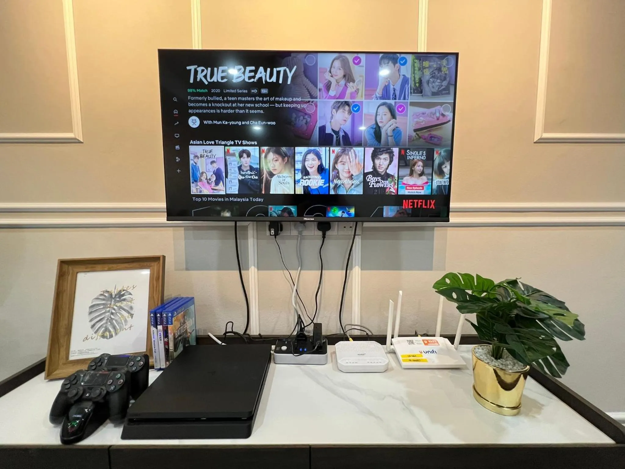 Living room in FunkyVila4 14PAX 4BR Near188Tower, ArtStreet, HTTA