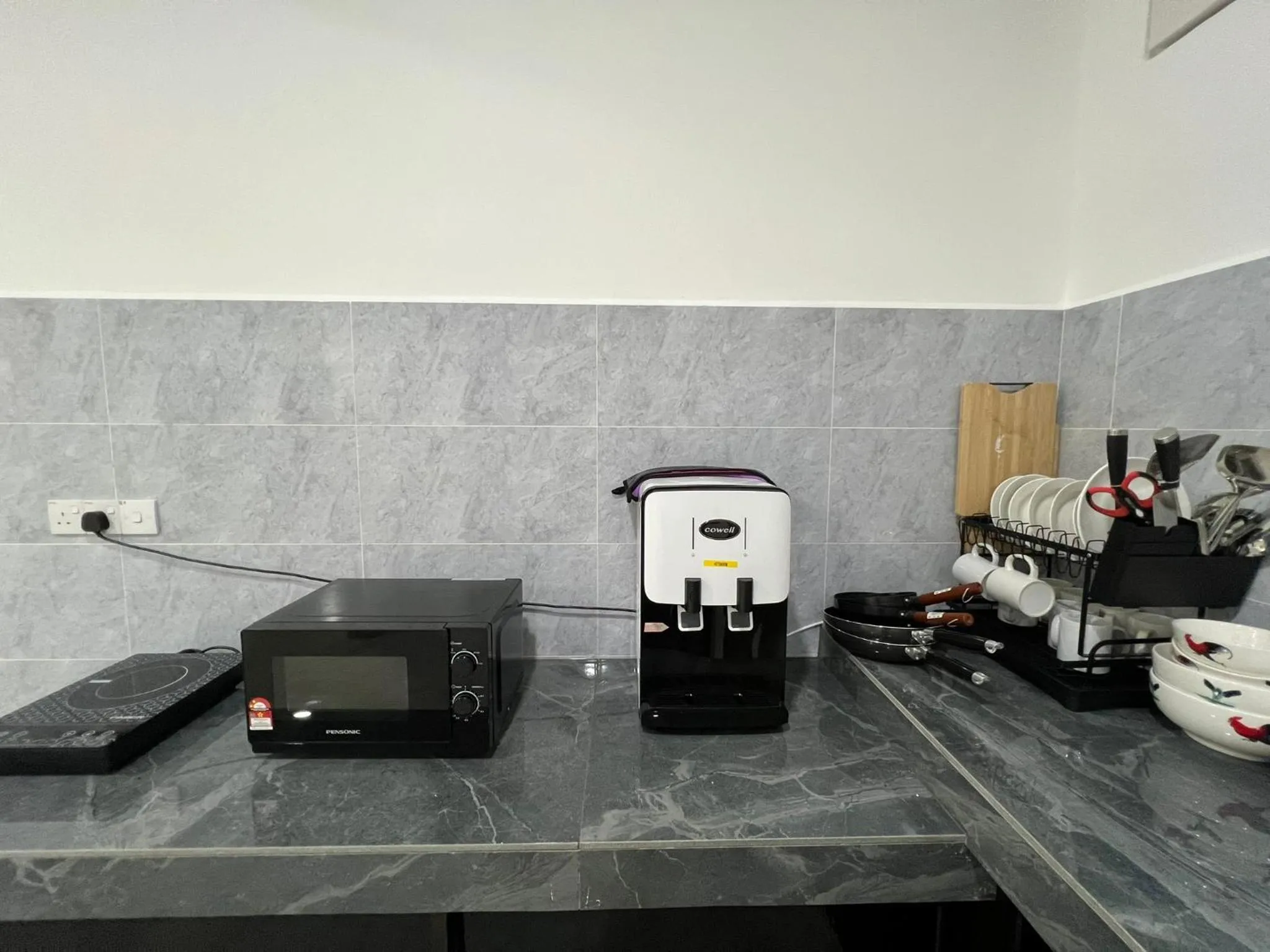 Kitchen or kitchenette in FunkyVila4 14PAX 4BR Near188Tower, ArtStreet, HTTA