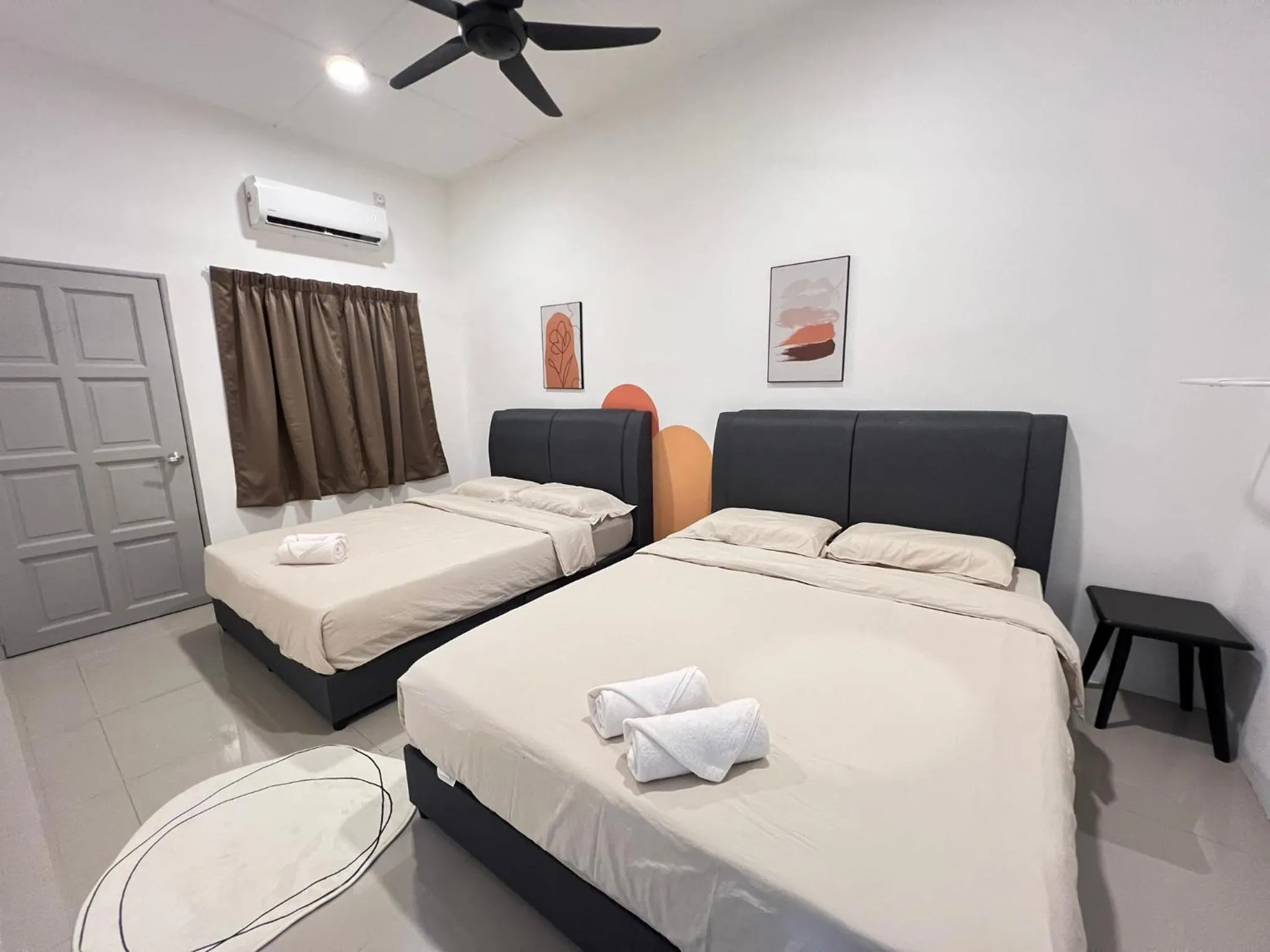 Bedroom, Bed in FunkyVila4 14PAX 4BR Near188Tower, ArtStreet, HTTA