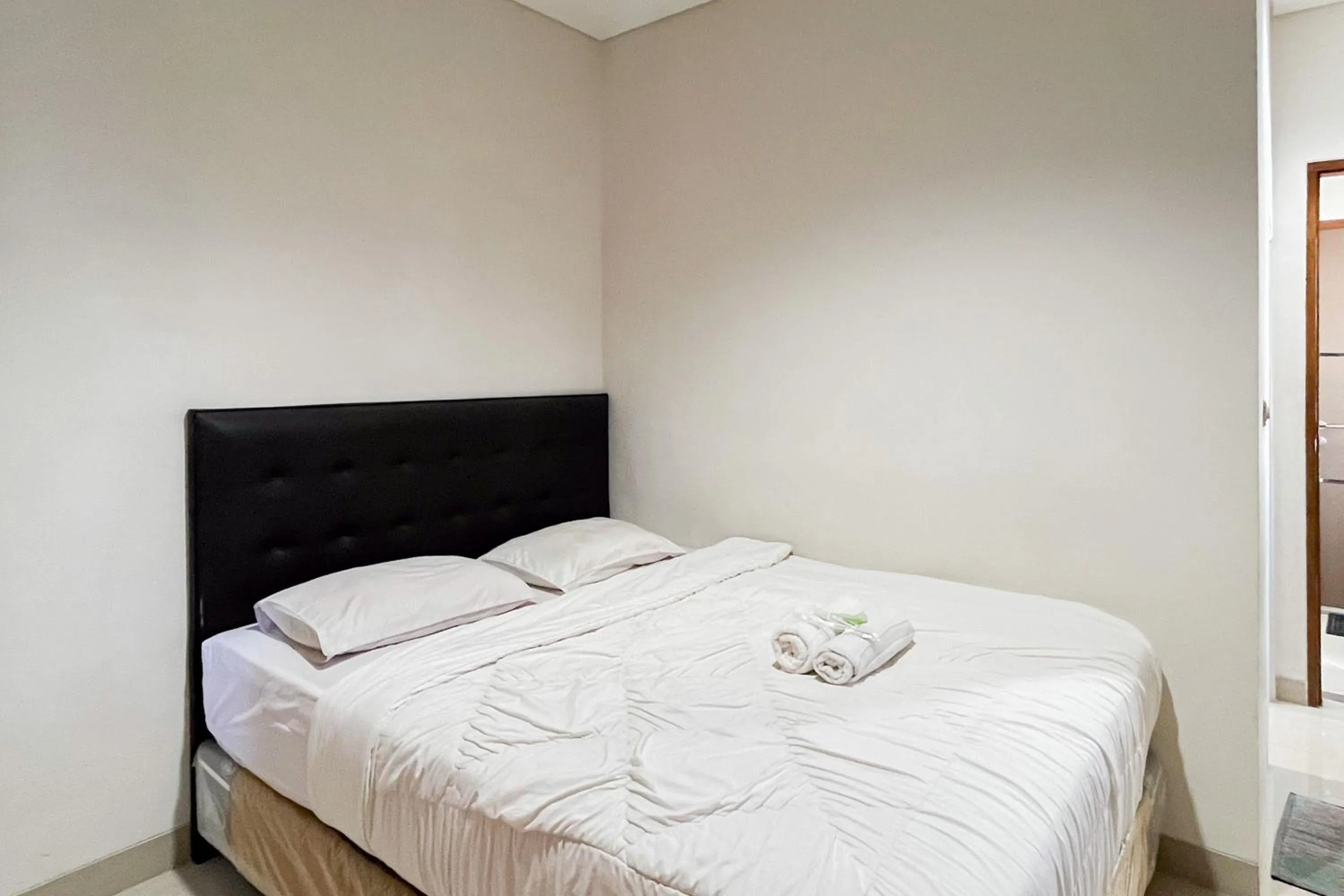 Bedroom, Bed in Urbanview Hotel Wongso Pangkal Pinang