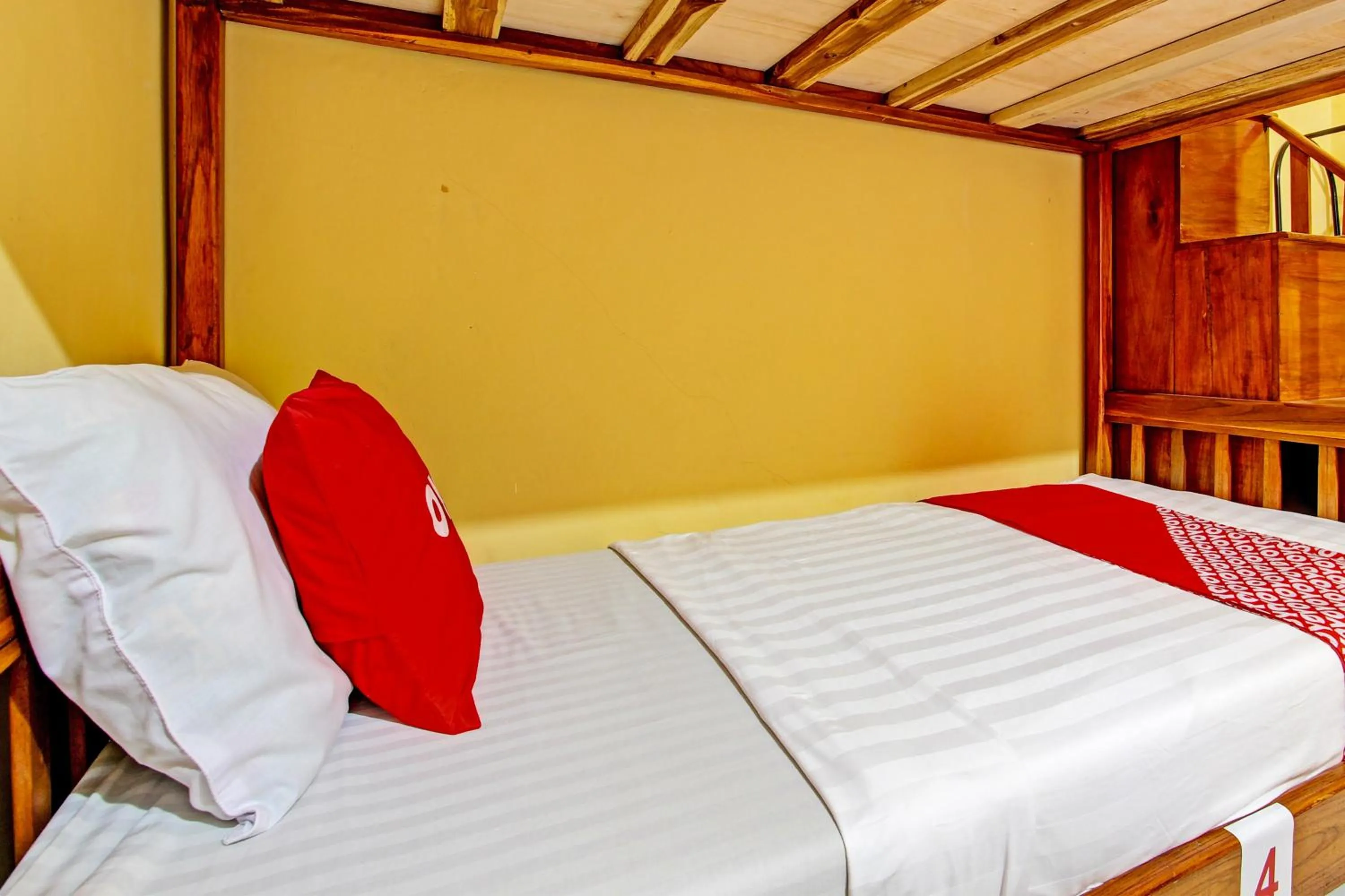 Bedroom, Bed in Hotel O Puri Adem 86 Syariah BunkbedNearMerapi Golf Club