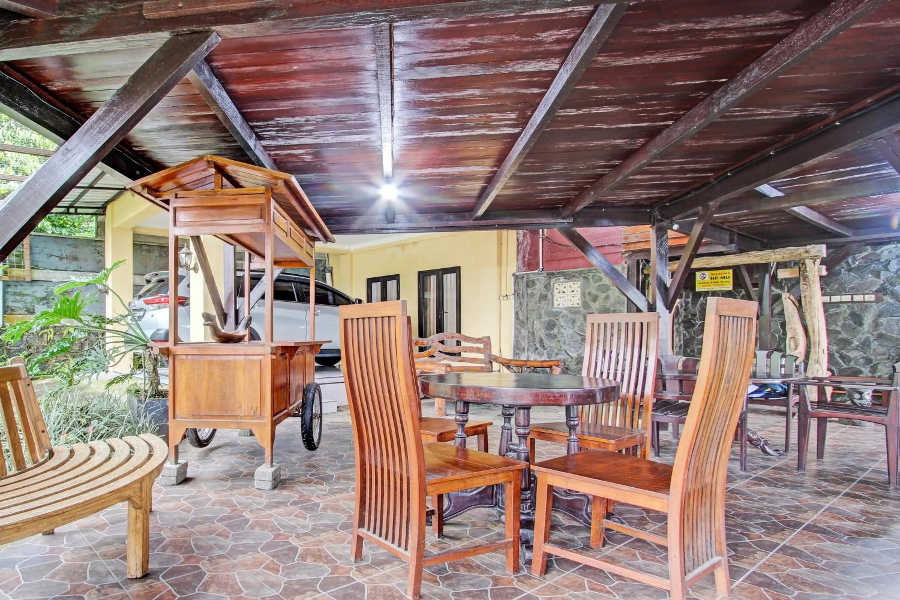 Lobby or reception in Hotel O Puri Adem 86 Syariah BunkbedNearMerapi Golf Club