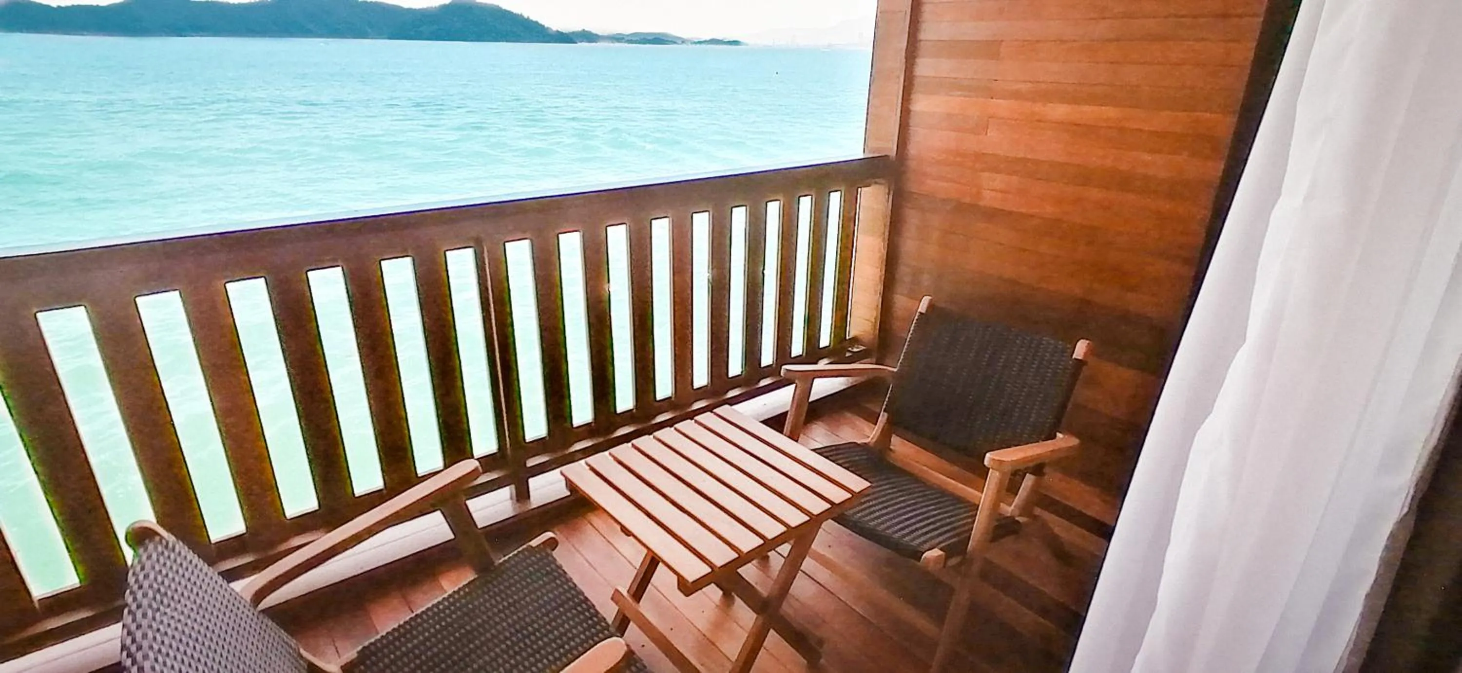Balcony/Terrace in Mamutik Island Lodge