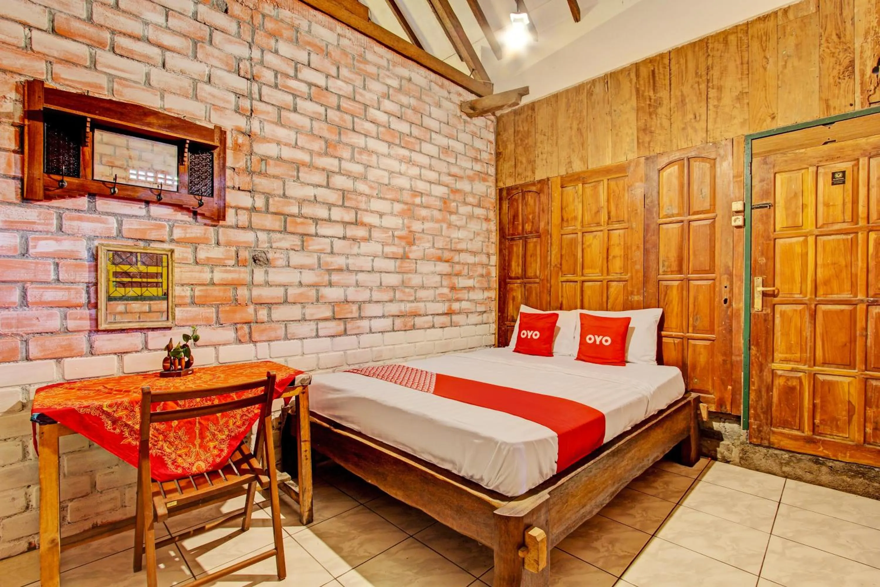 Bedroom in Hotel O Omah Baturan Syariah