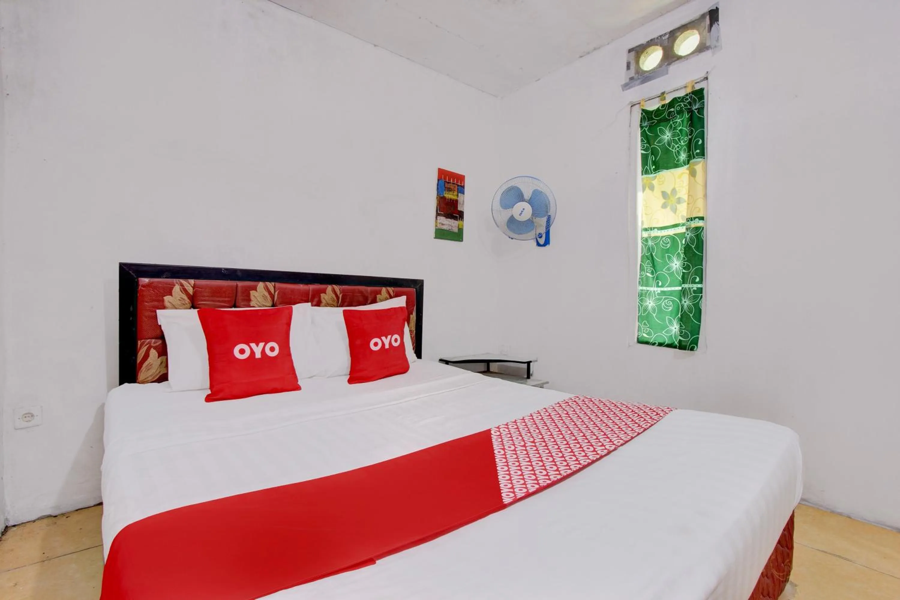 Bedroom, Bed in Hotel O Homestay Bambu Oerip Syariah