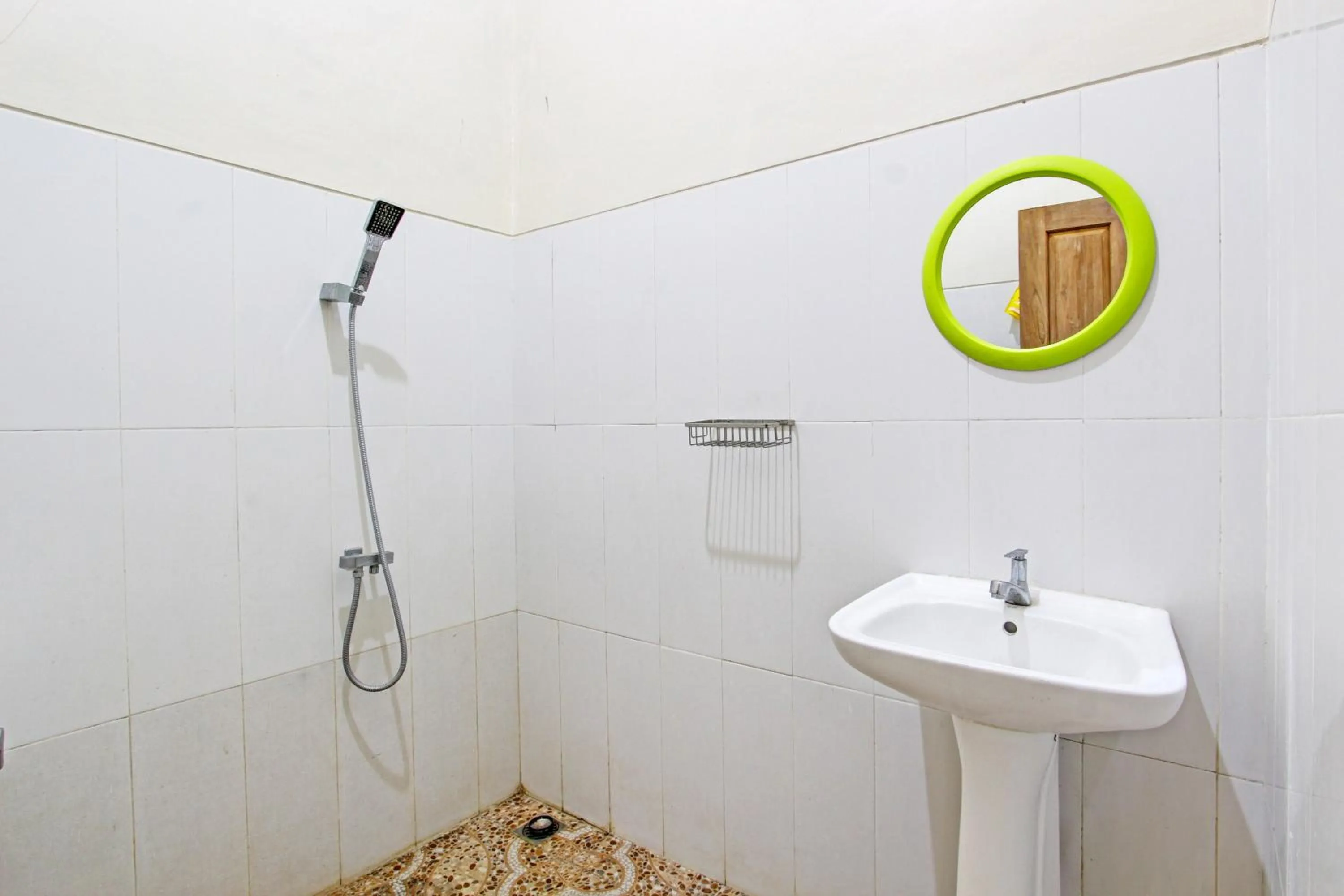 Bathroom in OYO 93600 Barong Ijo Homestay Syariah