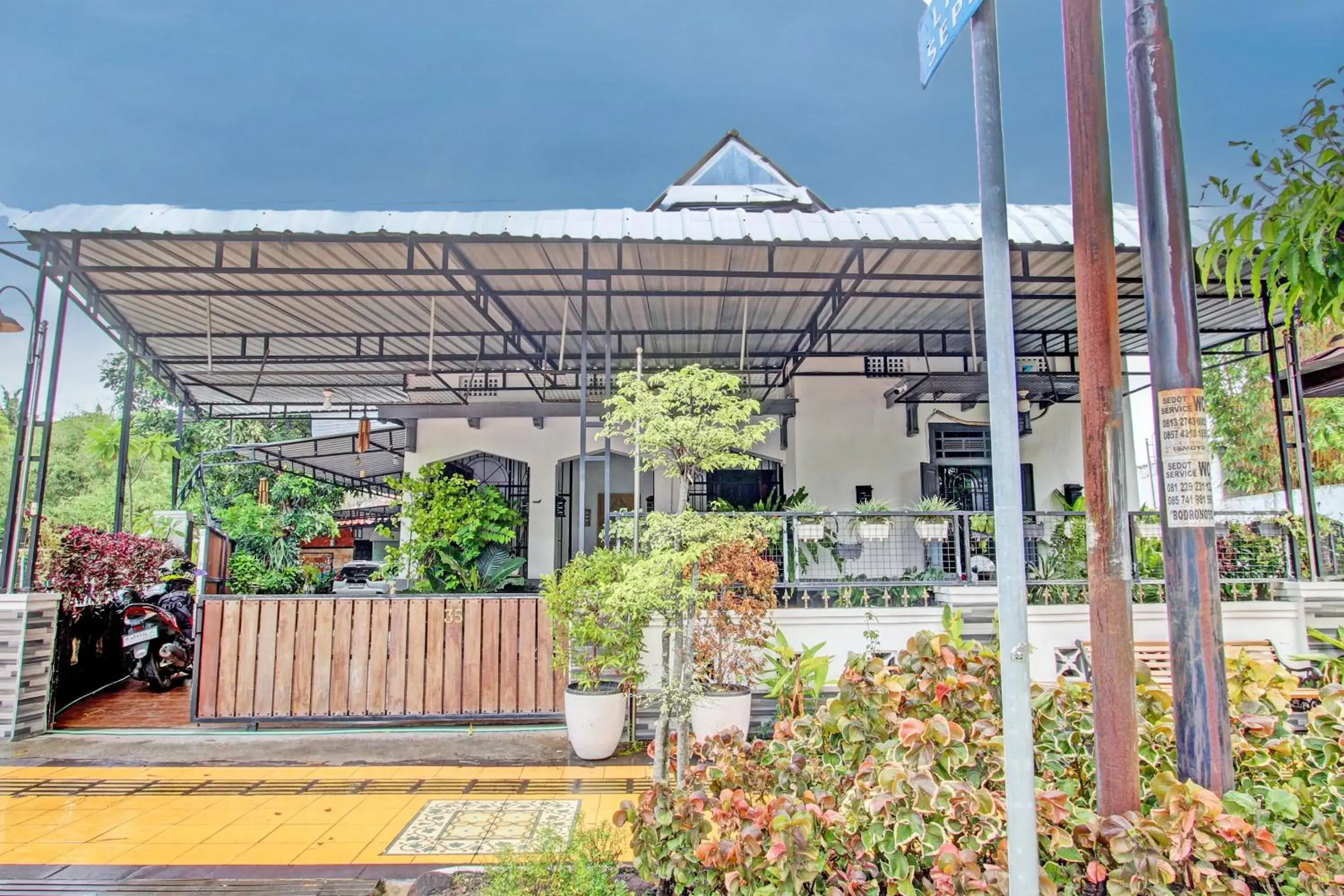 RedDoorz at Ndalem Eyyang Syariah Stasiun Klaten RedDoorz at Ndalem Eyyang Syariah Stasiun Klaten