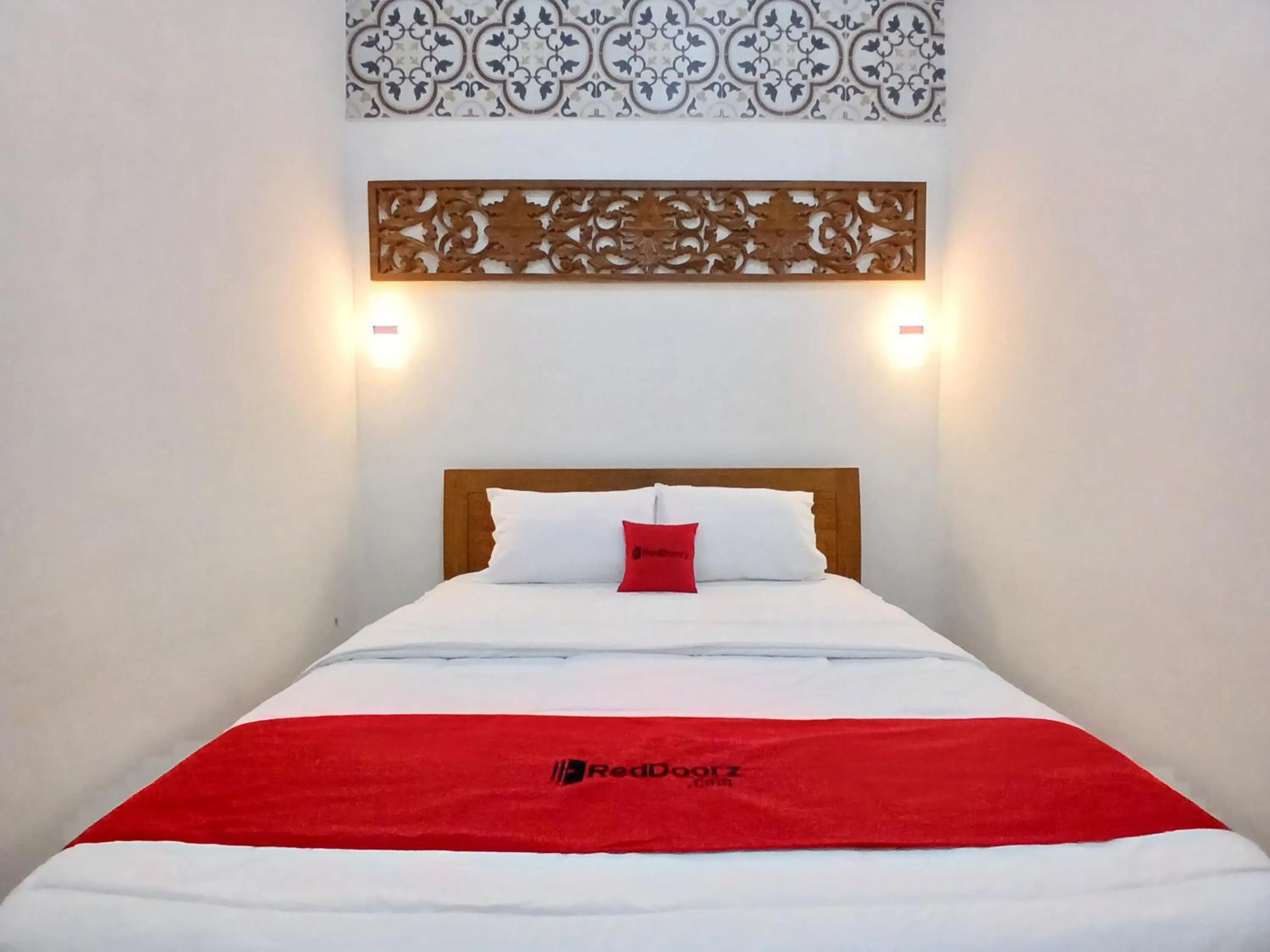 Bedroom, Bed in RedDoorz at Ndalem Eyyang Syariah Stasiun Klaten