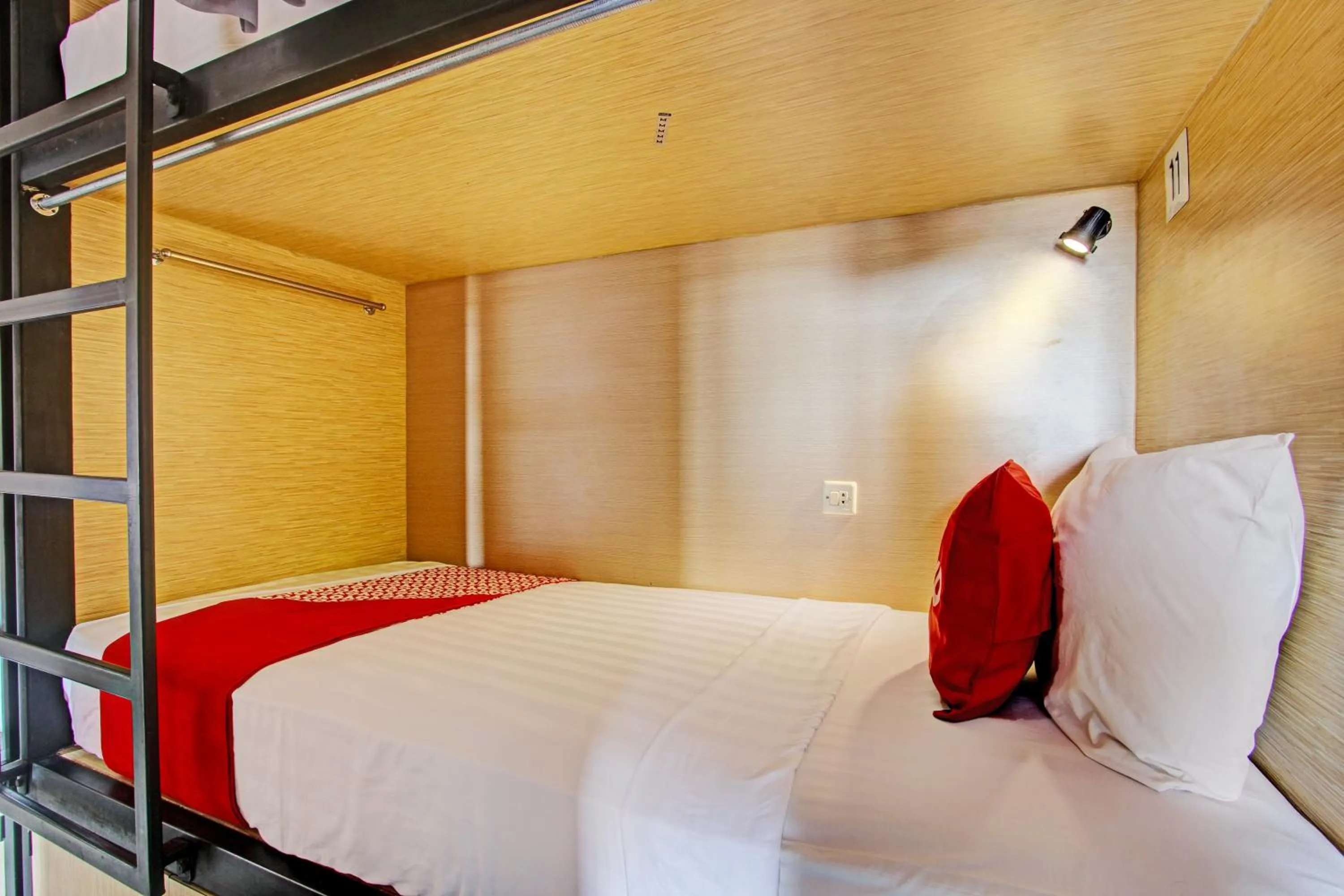 Bedroom, Bed in Hotel O Penak Malioboro Bunk Bed