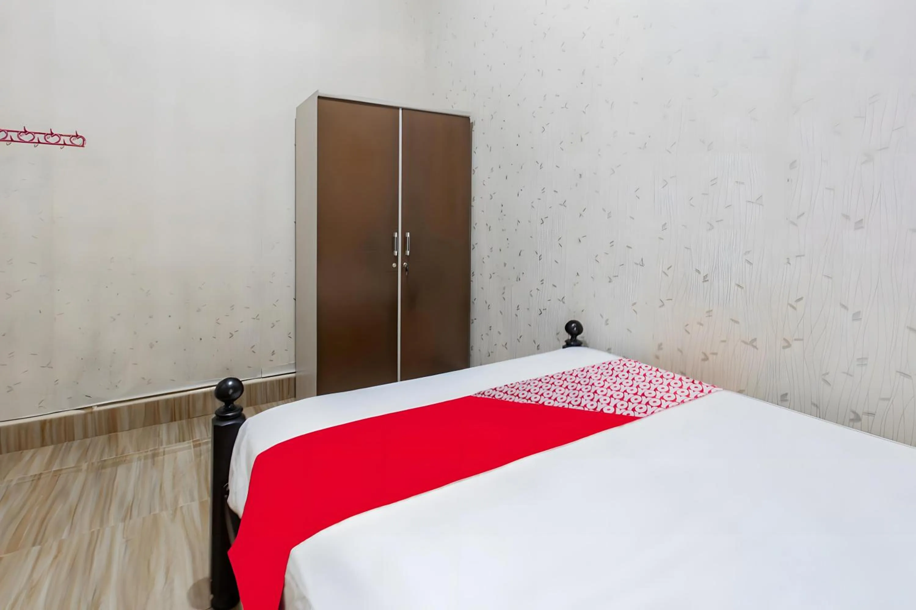 Bedroom, Bed in Hotel O Homestay Bonjeruk Near Restoran Pawon 21 Bonjeruk